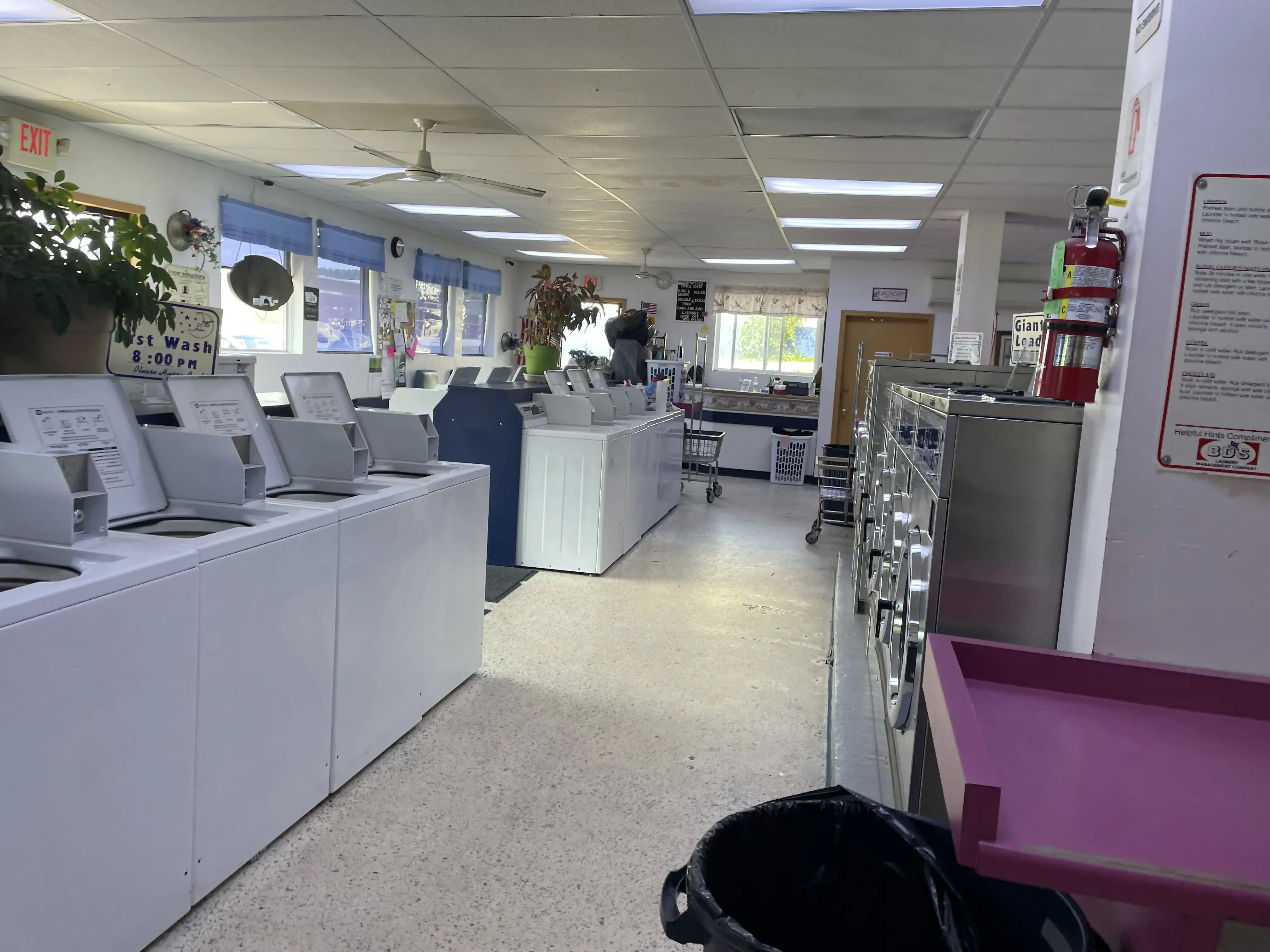 Midtown Laundromat & Tanning - Image 3