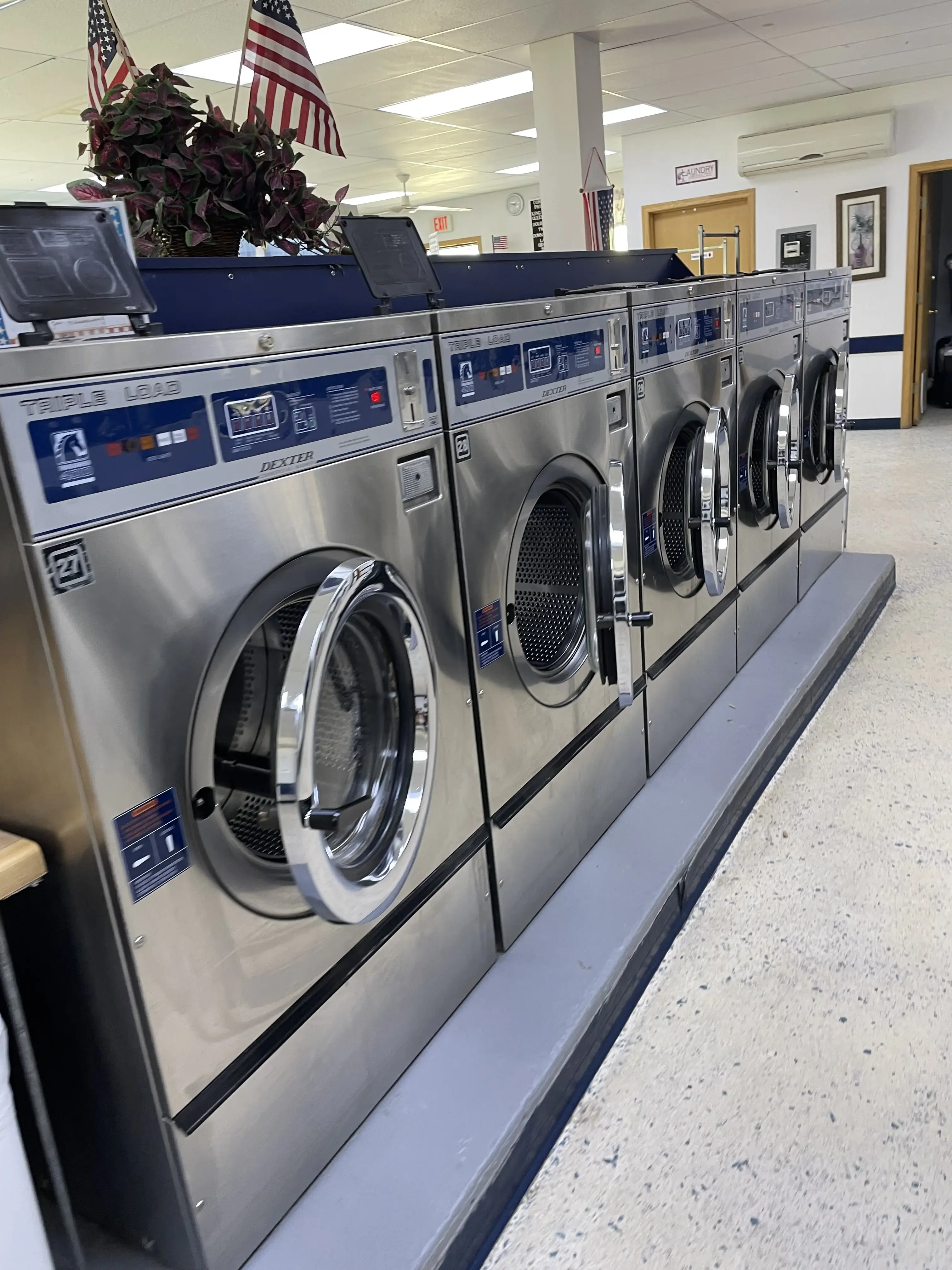 Midtown Laundromat & Tanning thumbnail 1