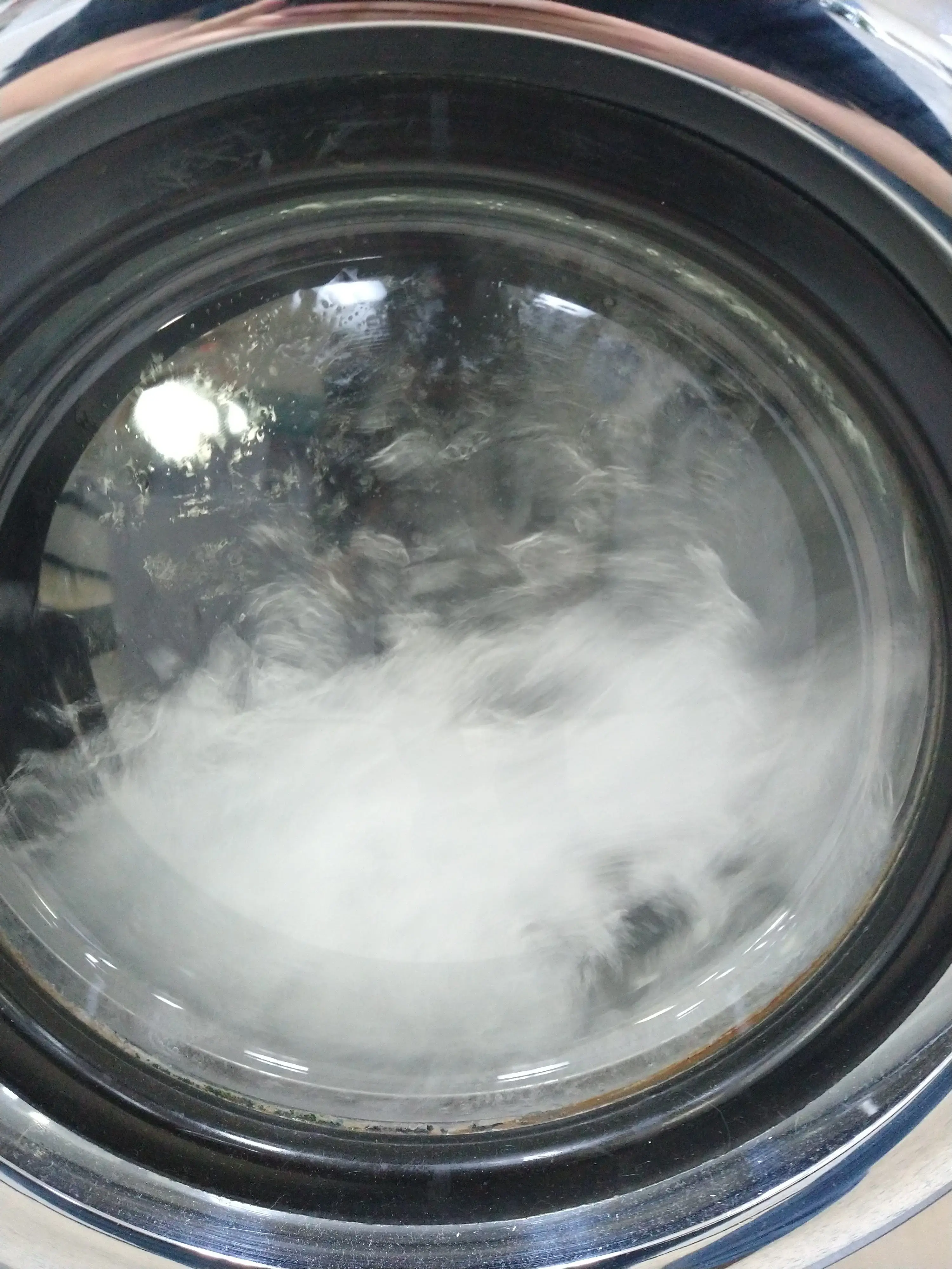 Midtown Laundromat & Tanning - Image 12