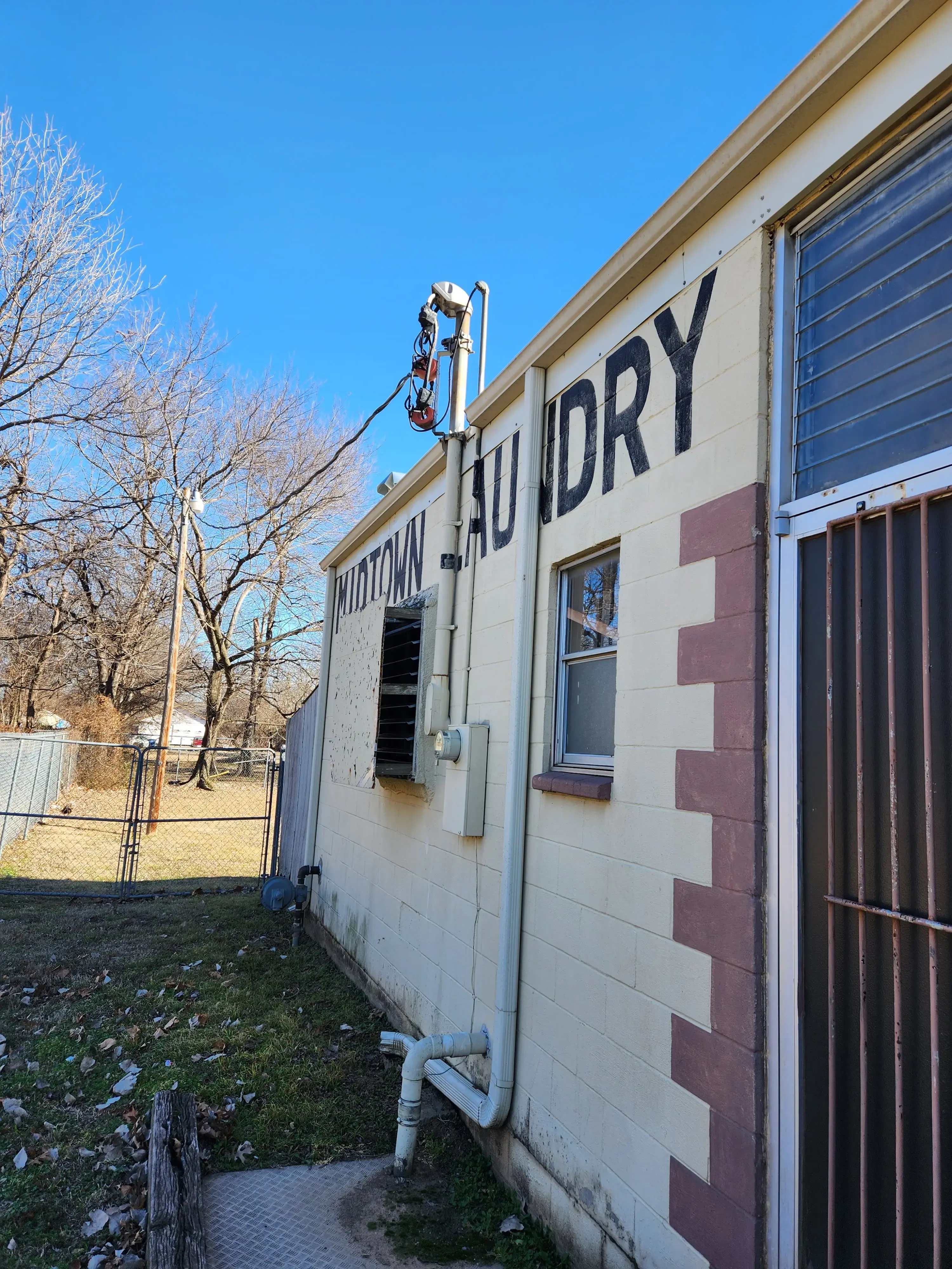 Midtown Laundry thumbnail 2