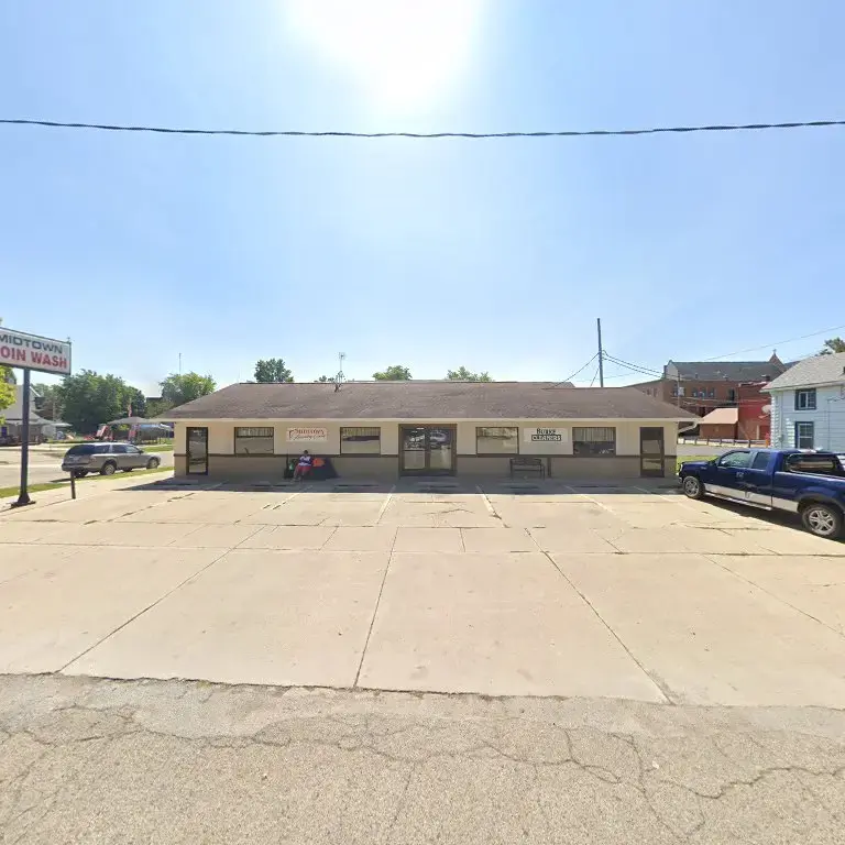 Midtown Laundry Center - Image 10