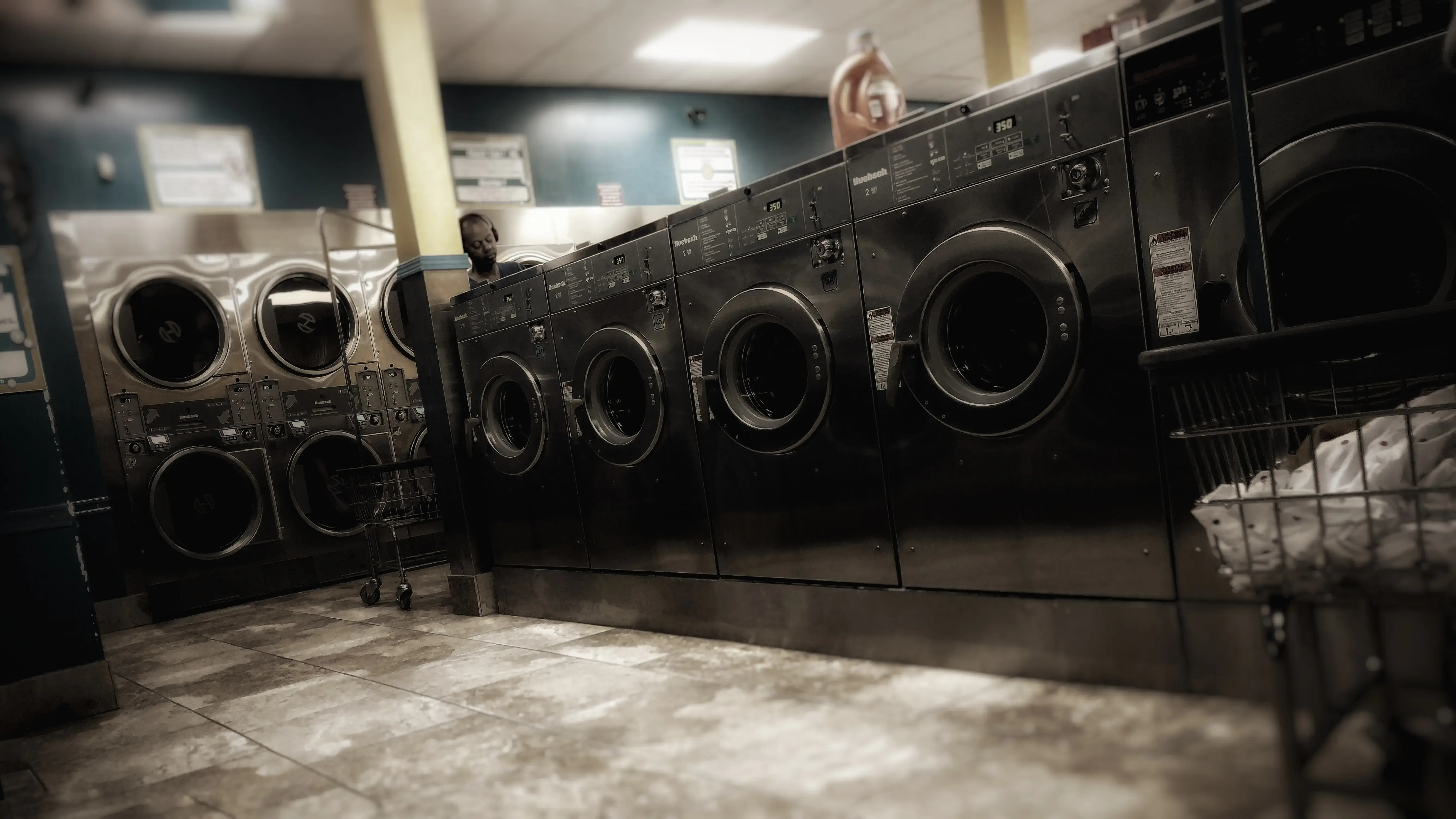 Midtown Wash - Image 20