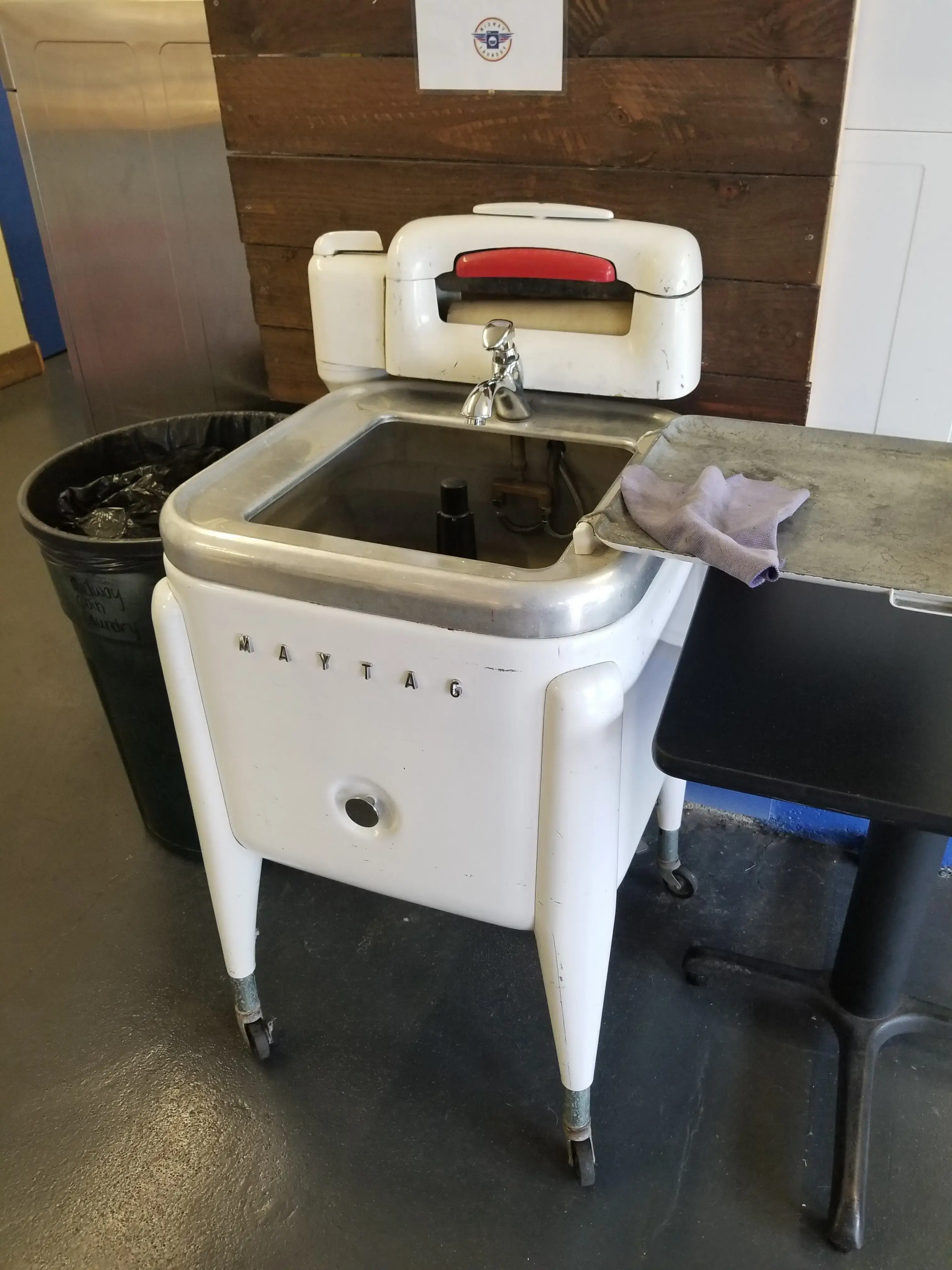 Midway Laundry thumbnail 19