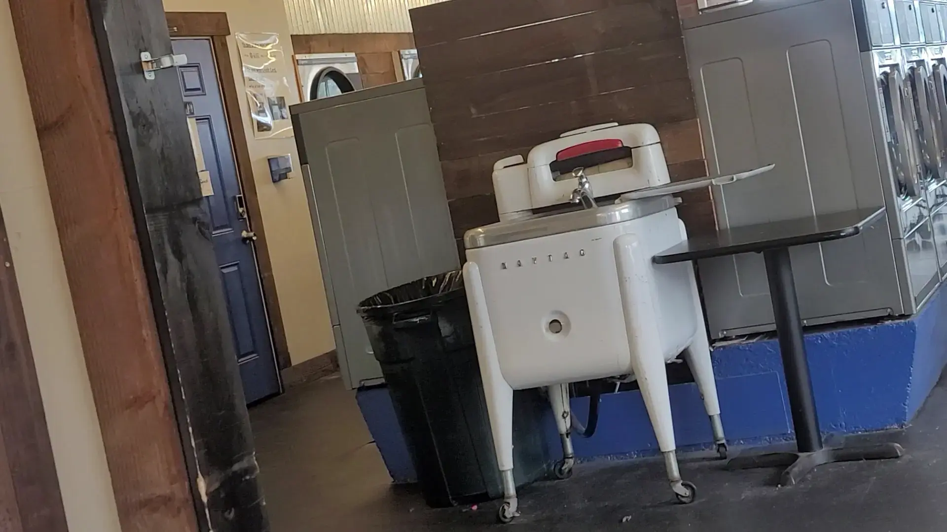 Midway Laundry thumbnail 18