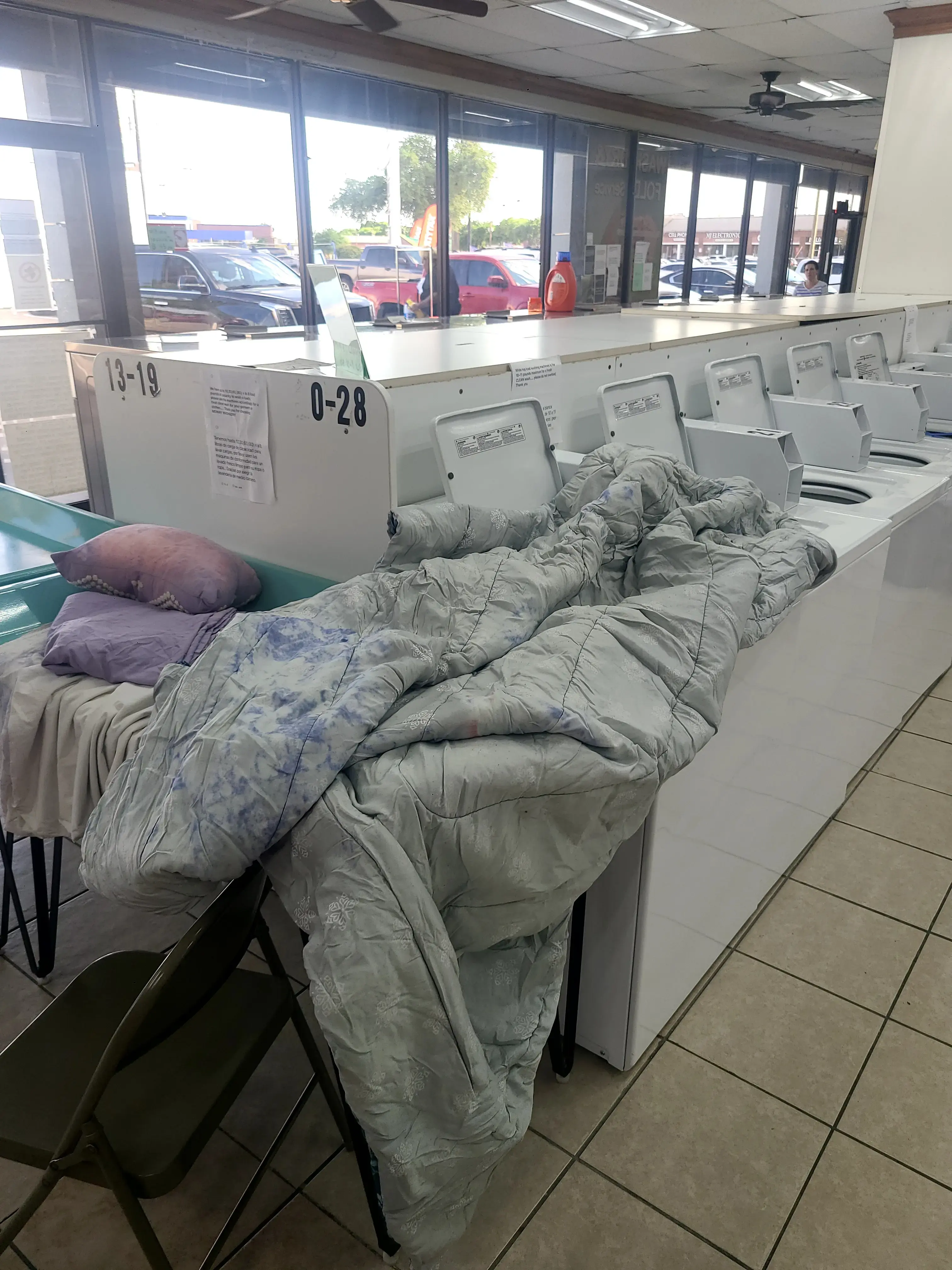 Midway Wash And Dry - Image 6