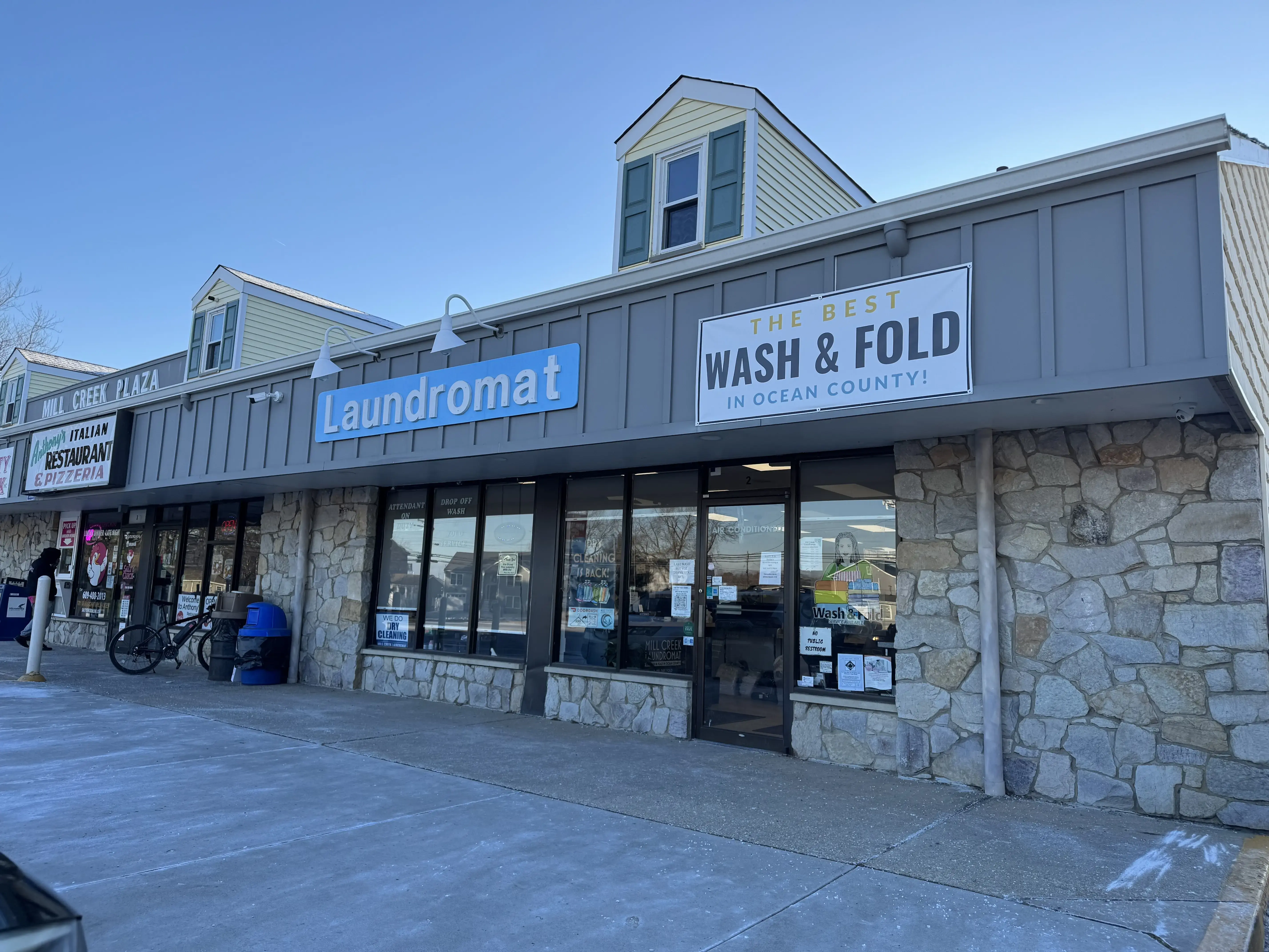 Mill Creek Laundromat location