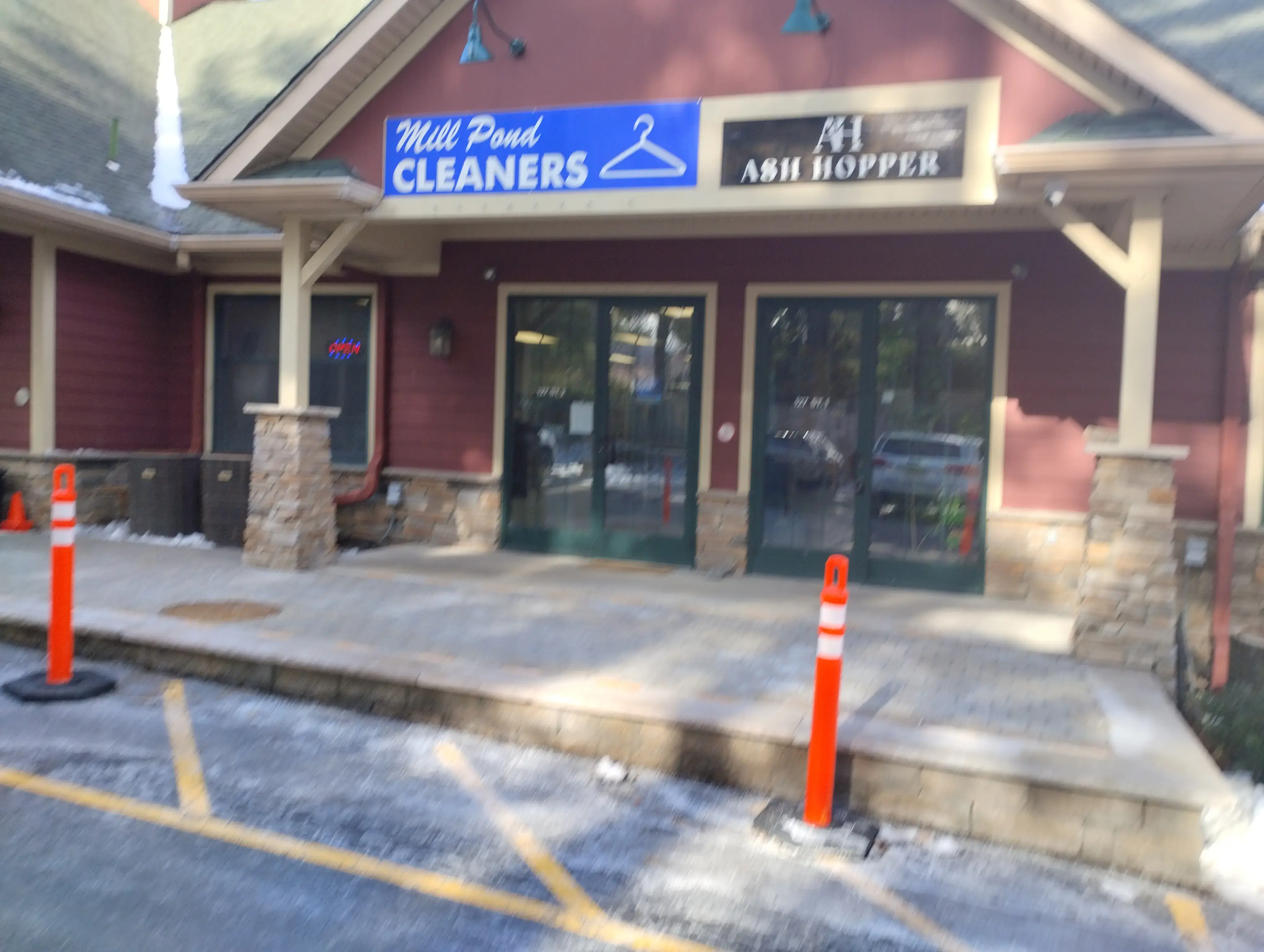 Mill Pond Cleaners of Warwick - Image 8