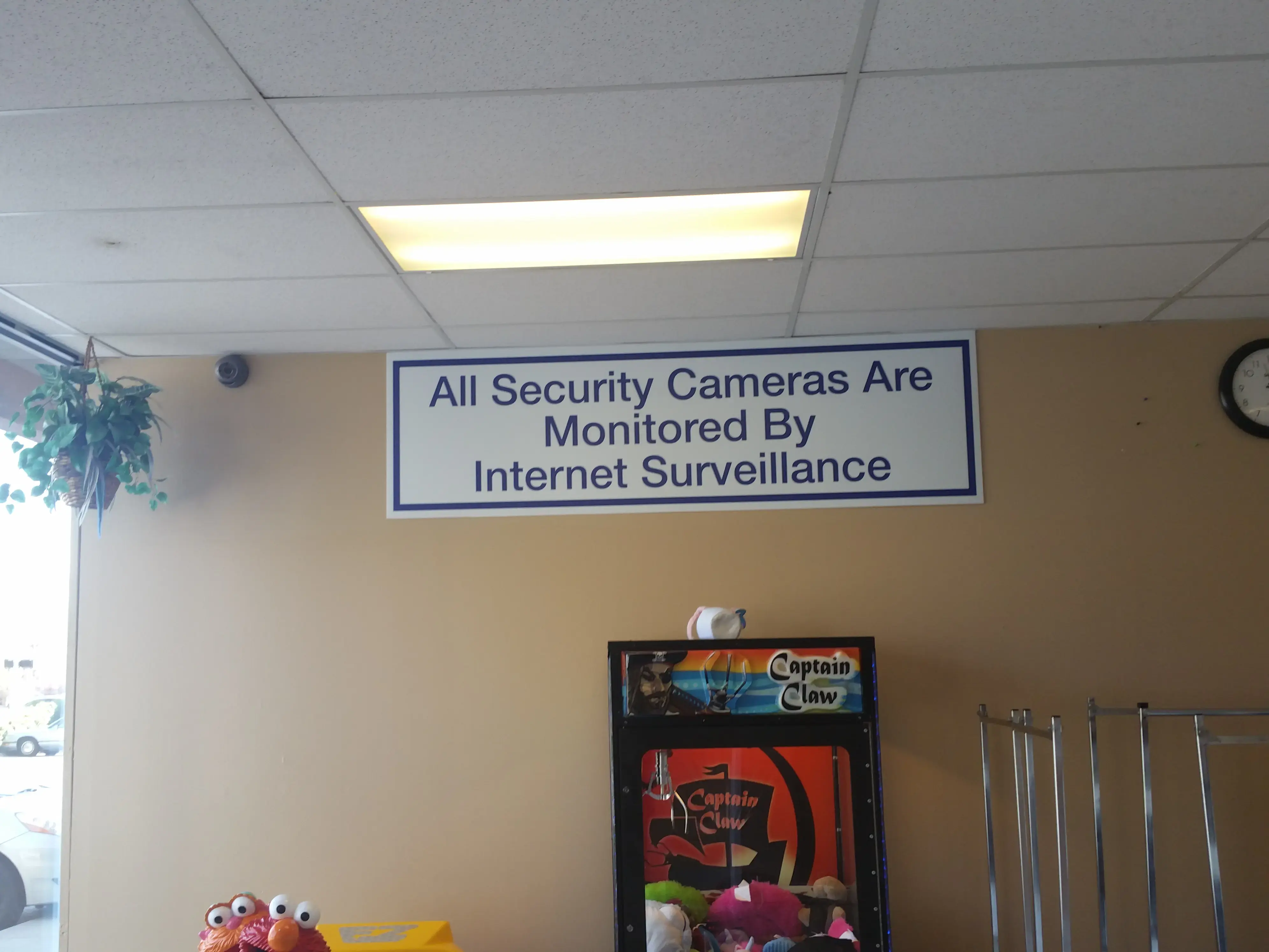 Millcreek Laundromat - Image 14
