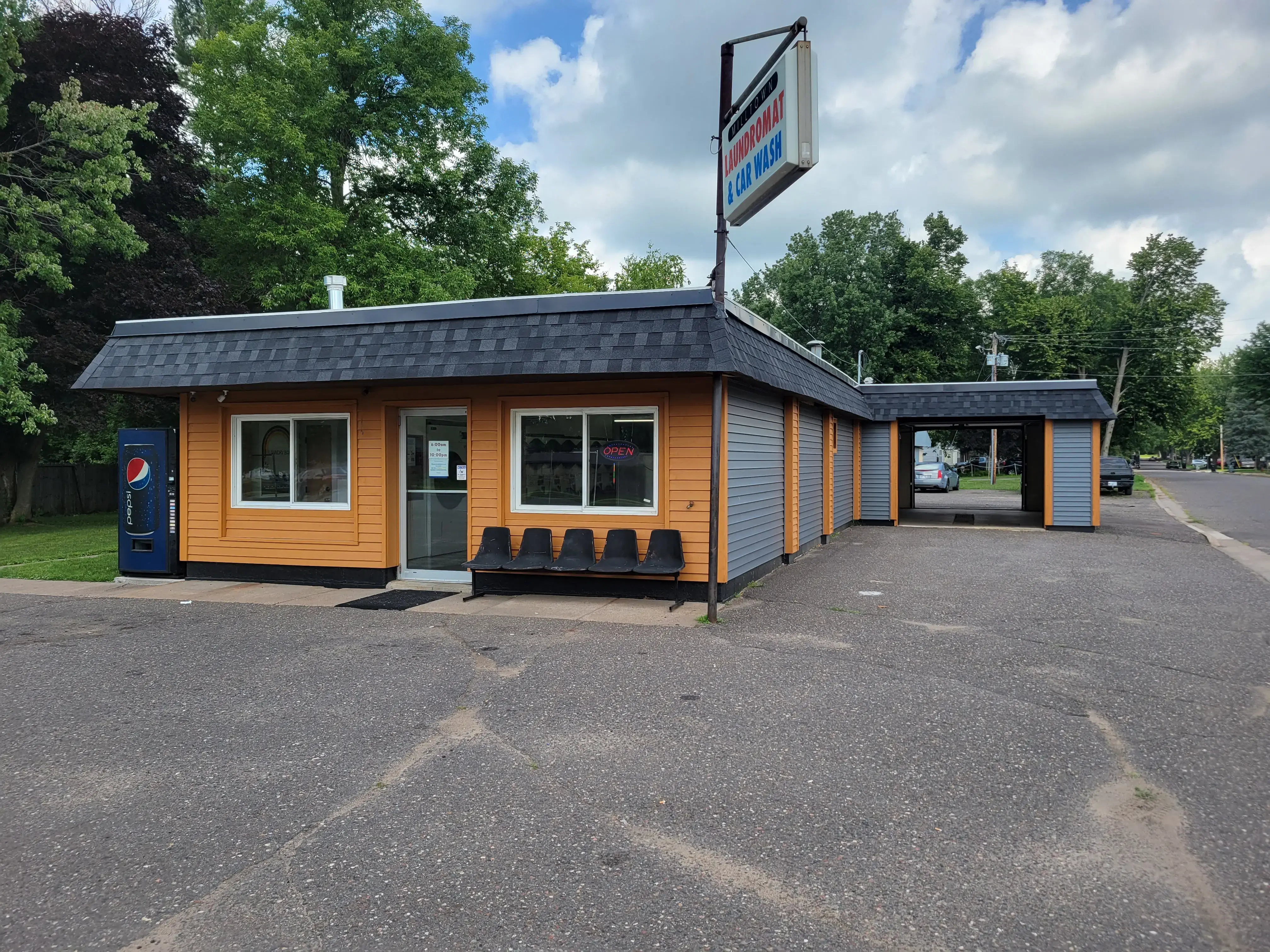 Milltown Laundromat & Car Wash thumbnail 2