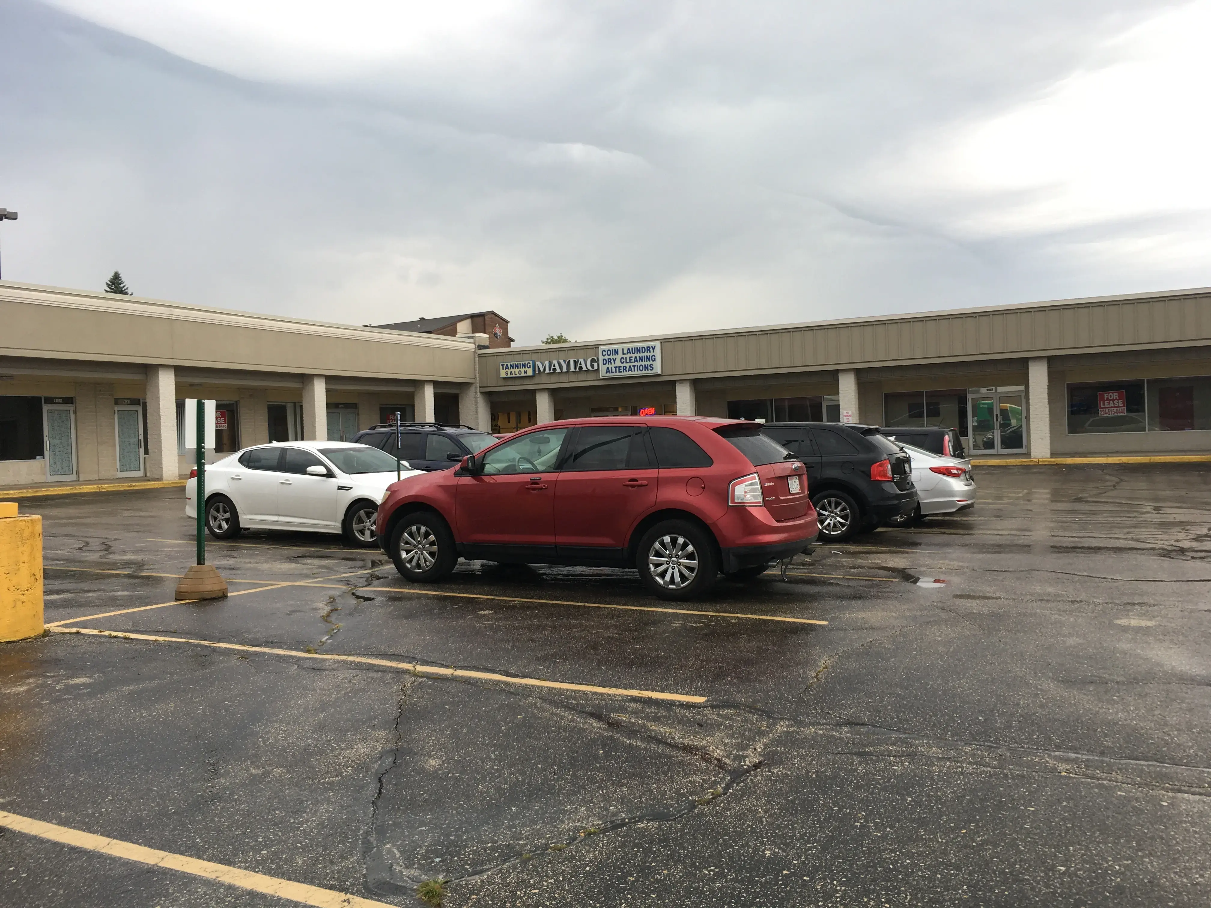 Milwaukee Laundry - Image 9