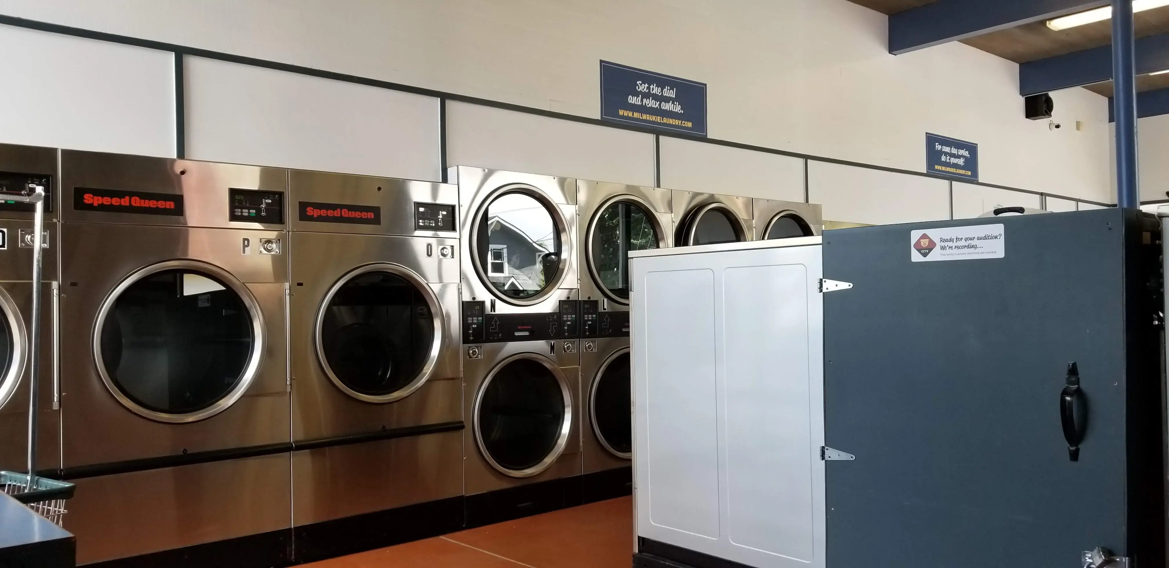 Milwaukie Laundry thumbnail 2