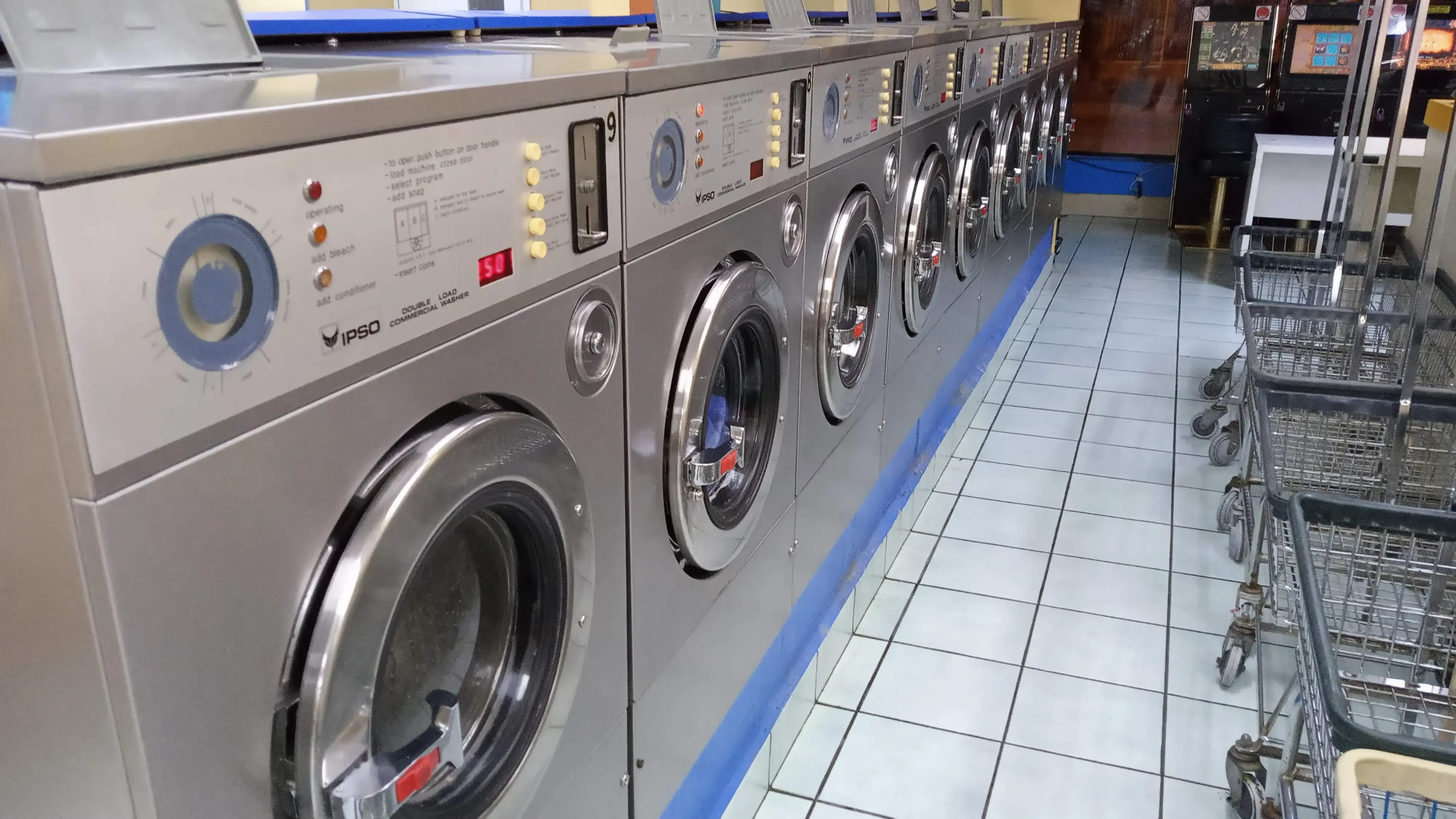 Mima's Coin Laundry thumbnail 13
