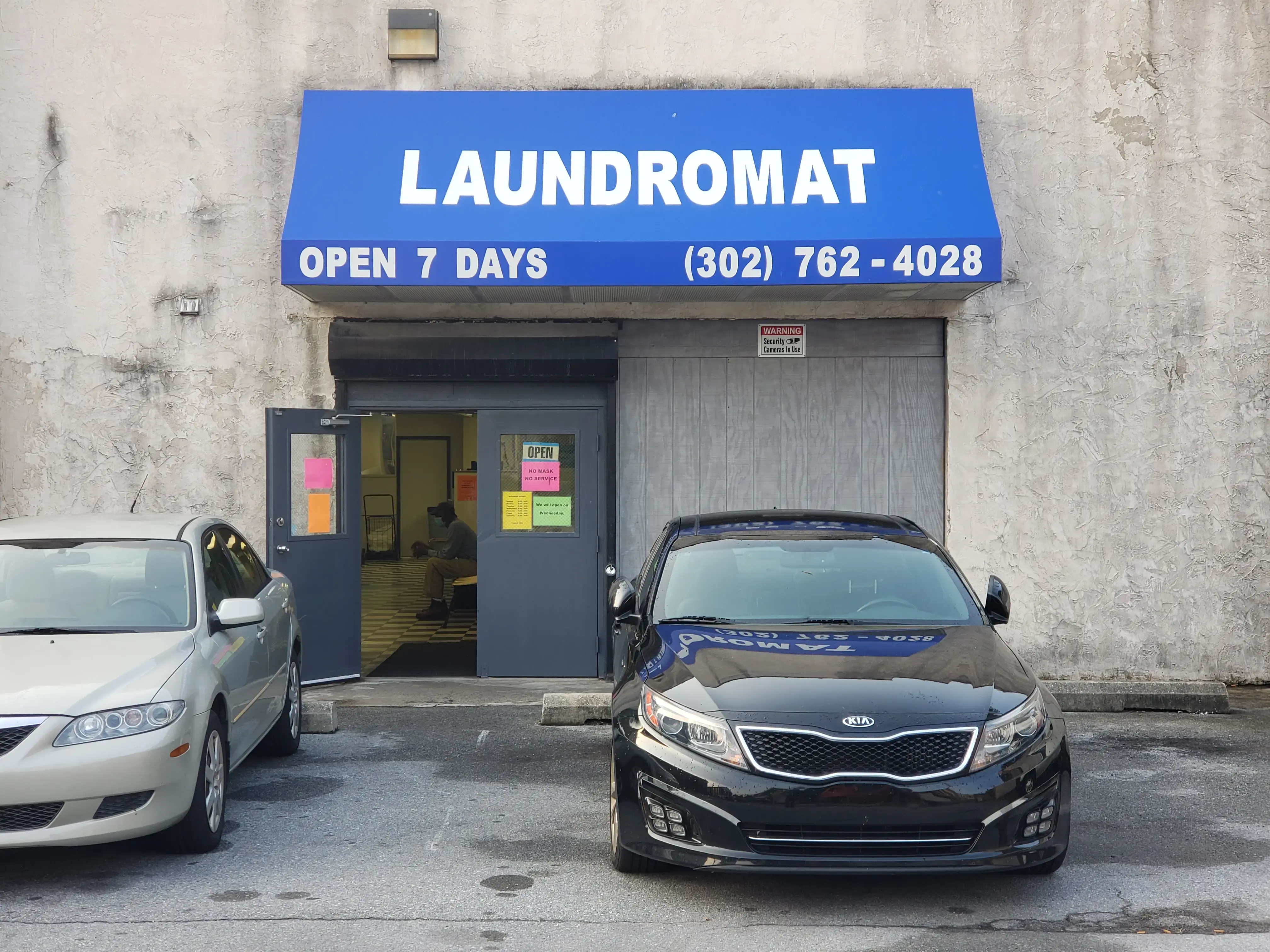 Mini Mall Laundromat - Image 9