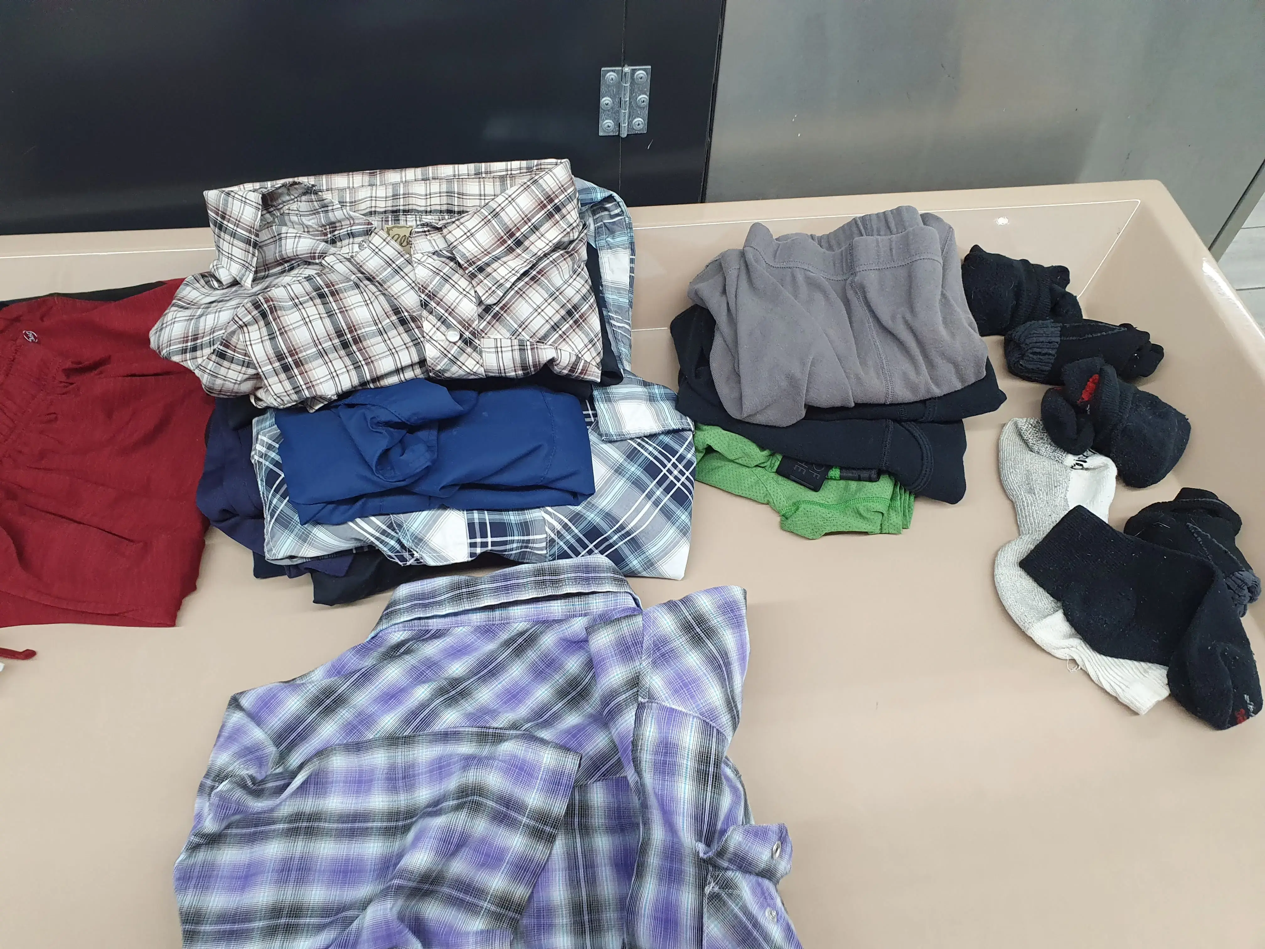 Minits Laundromat - Image 6