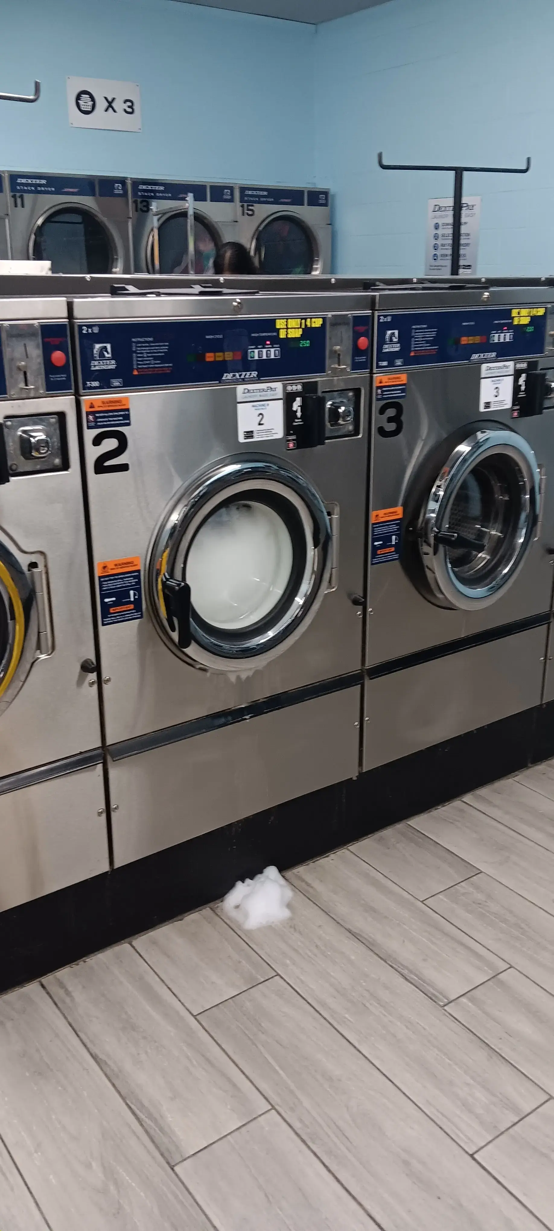 Minits Laundromat thumbnail 2