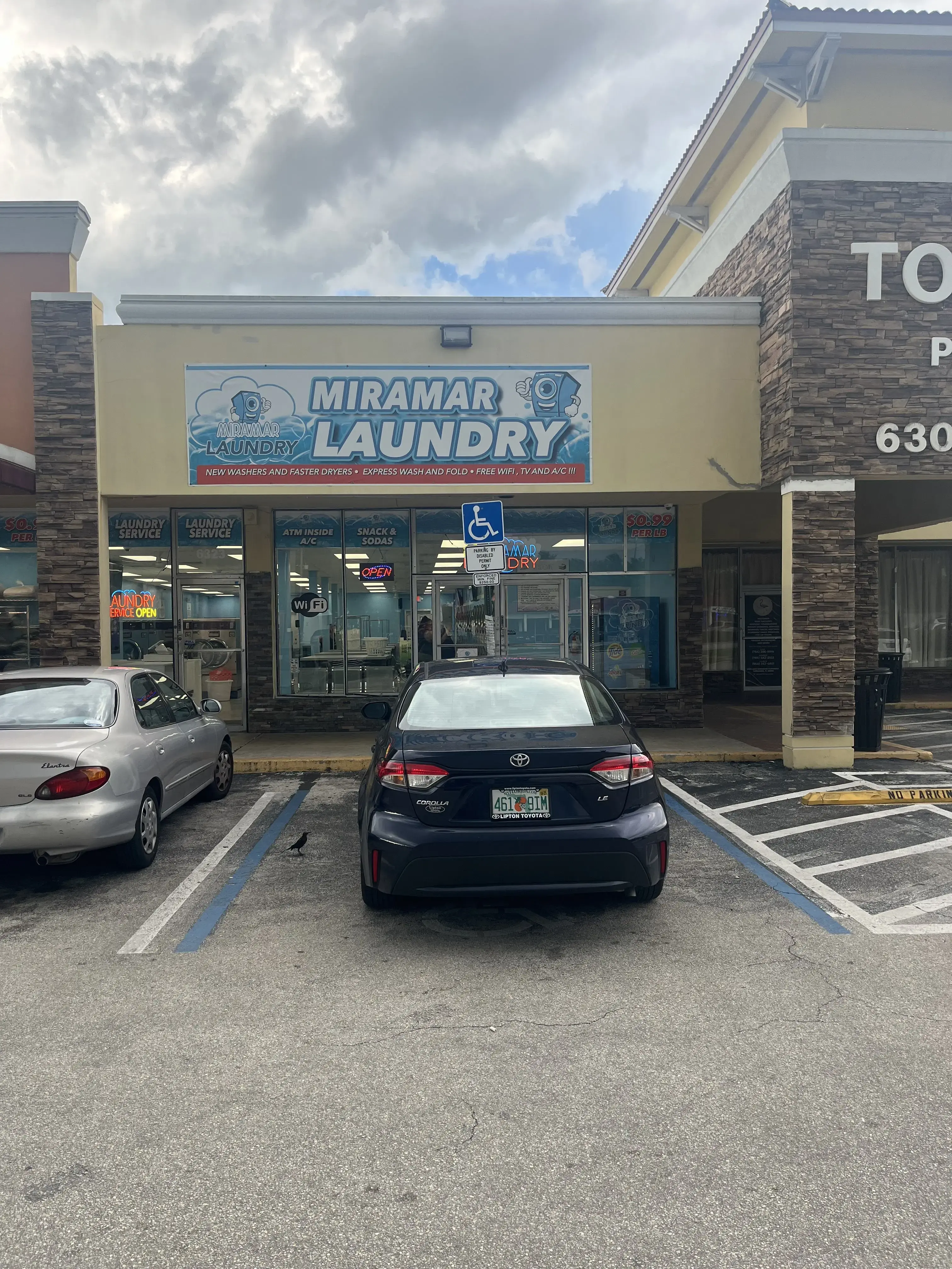 Miramar Coin Laundry thumbnail 5