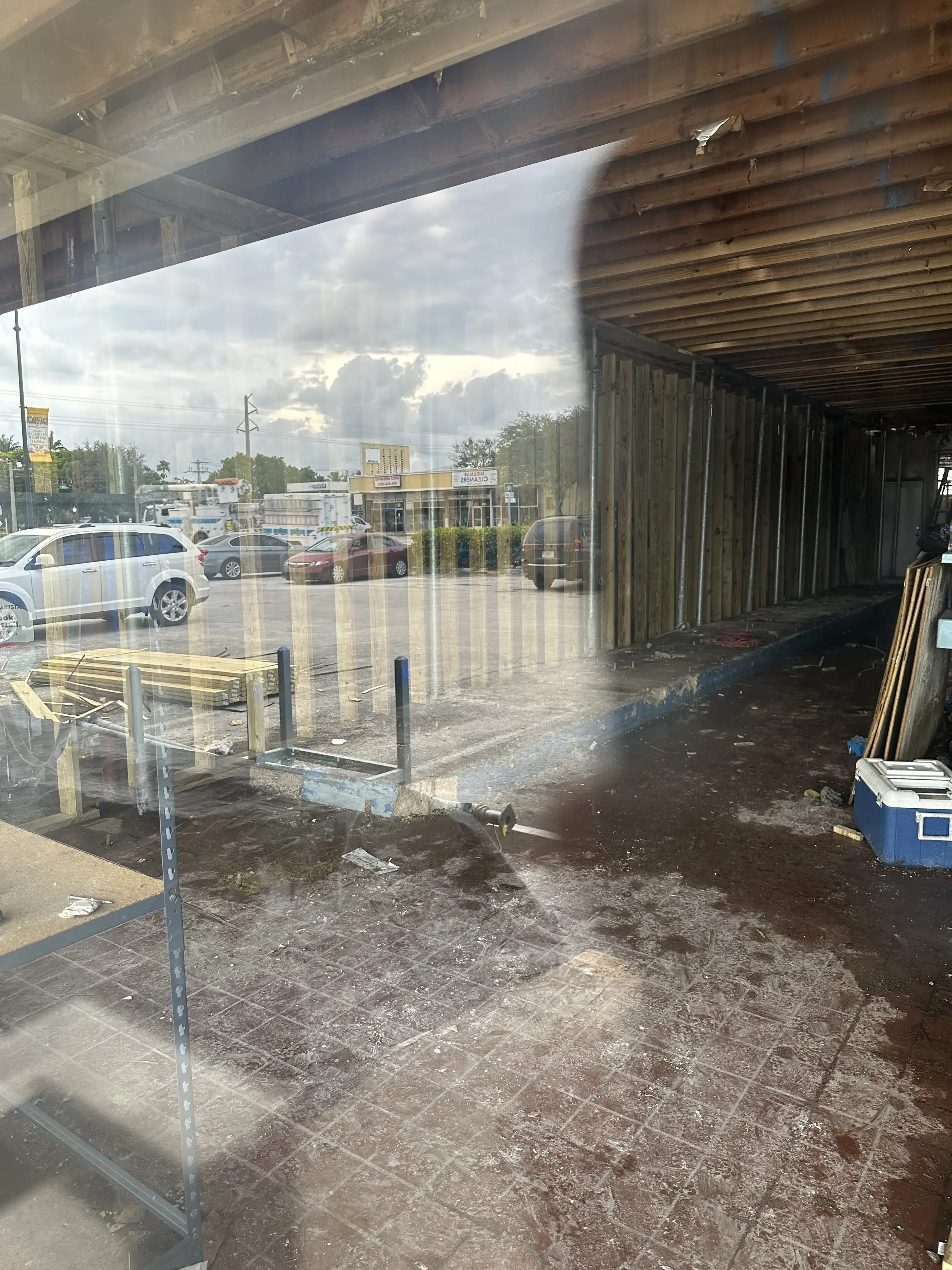 Miramar Coin Laundry - Image 2
