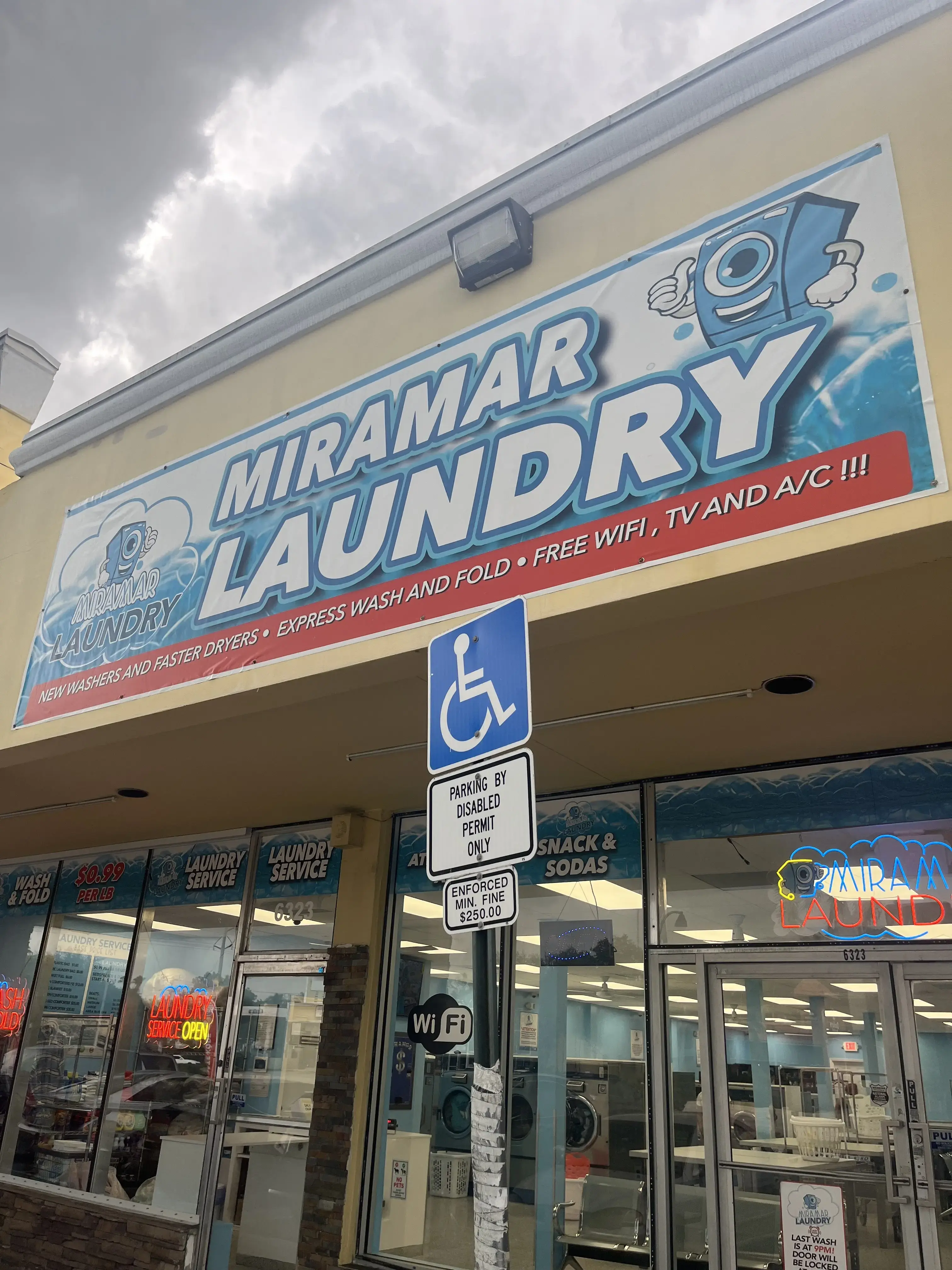 Miramar Coin Laundry - Image 10