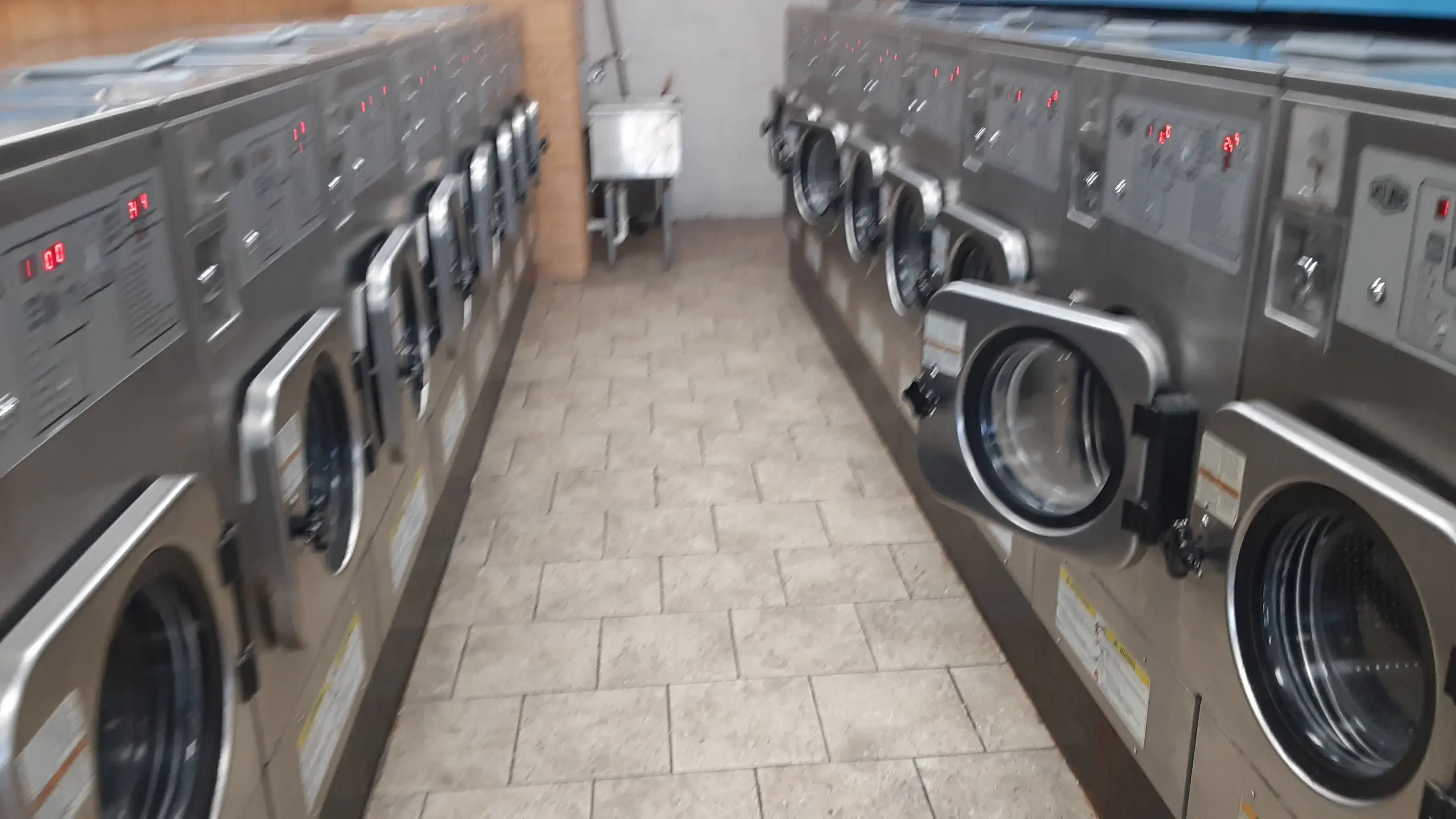 Mire's Laundromat thumbnail 7