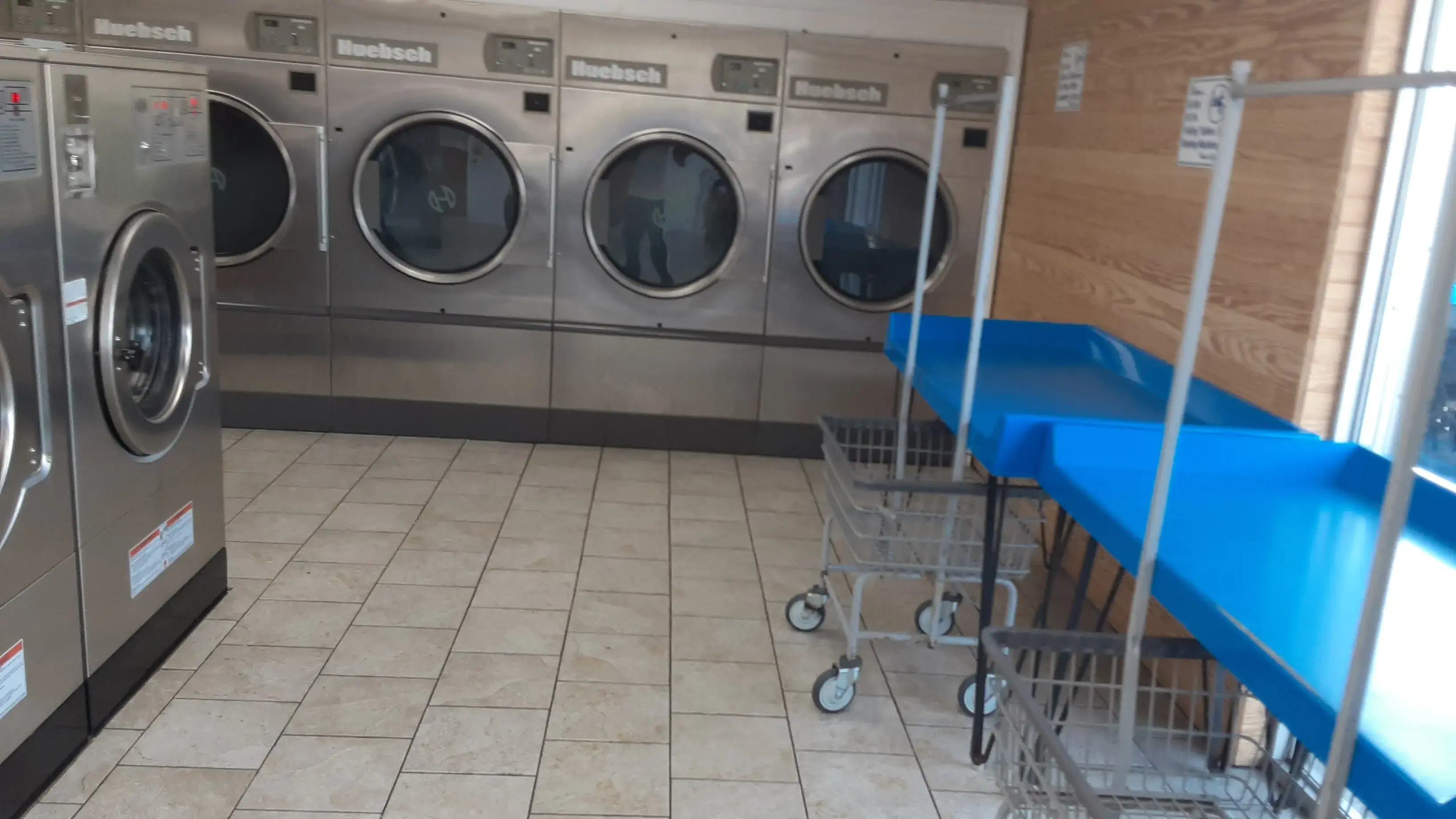 Mire's Laundromat thumbnail 15