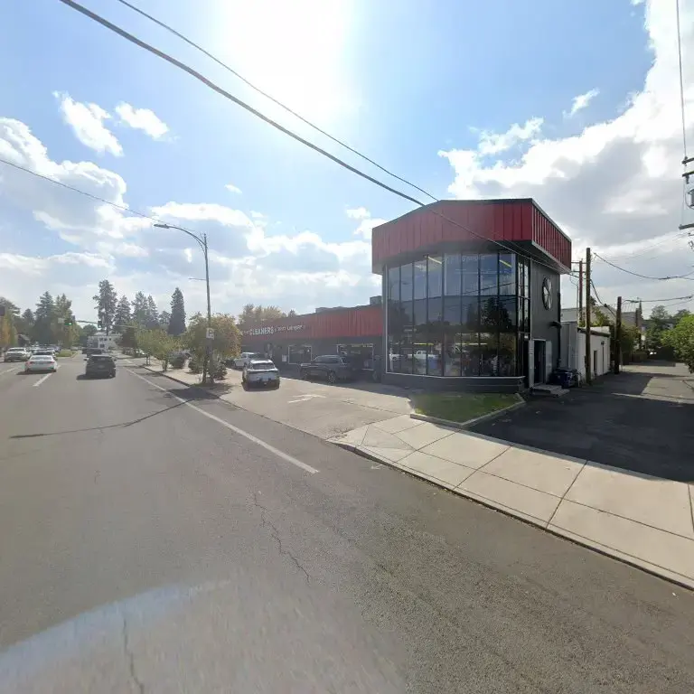 Mirror Pond Cleaners & Shirt Laundry thumbnail 16