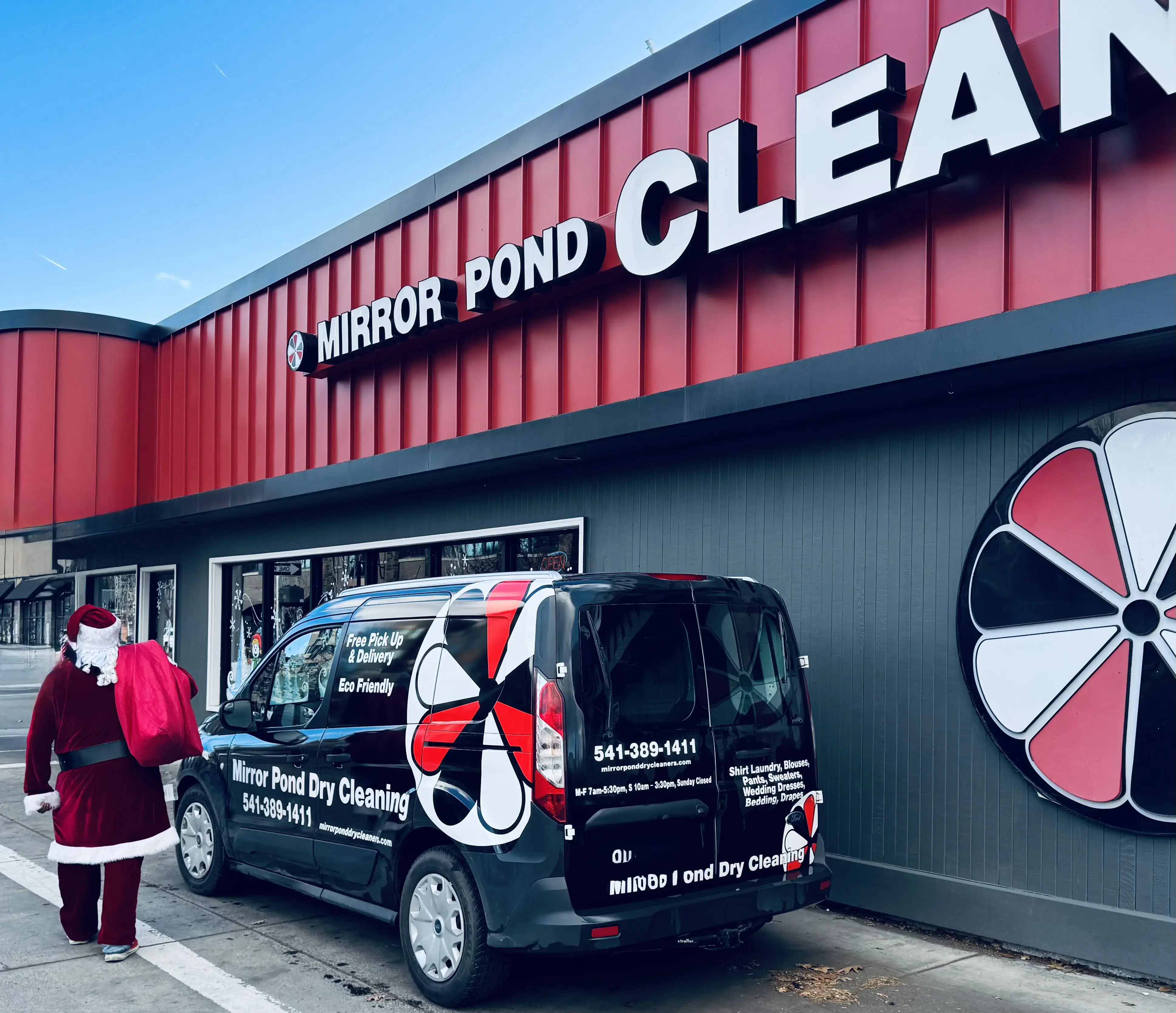 Mirror Pond Cleaners & Shirt Laundry thumbnail 15