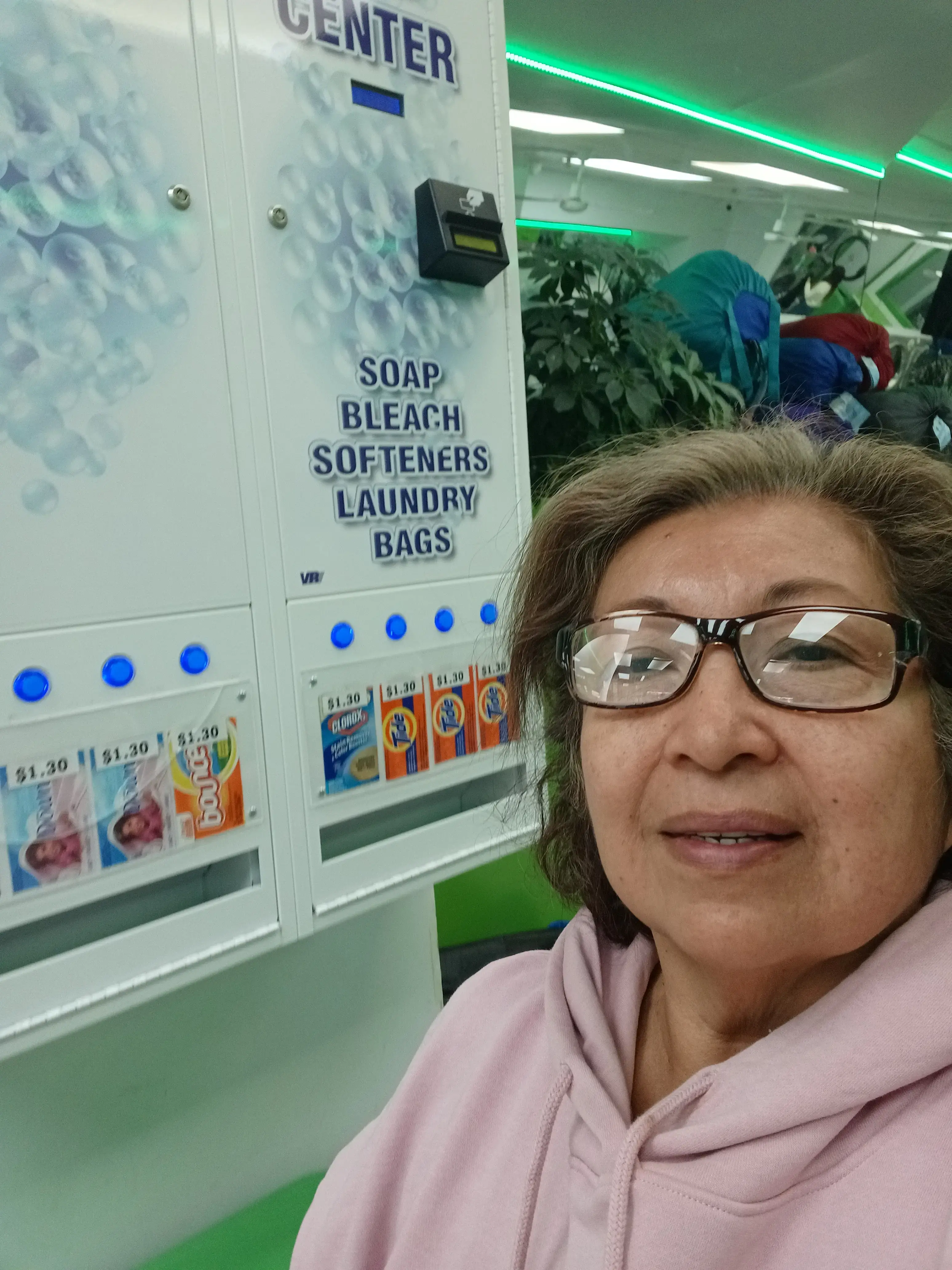 Miss Bubble Laundromat - Image 14