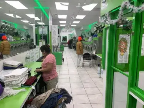 Miss Bubble Laundromat - Image 19