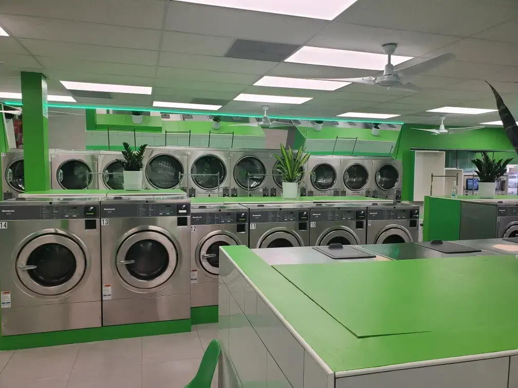 Miss Bubble Laundromat thumbnail 5
