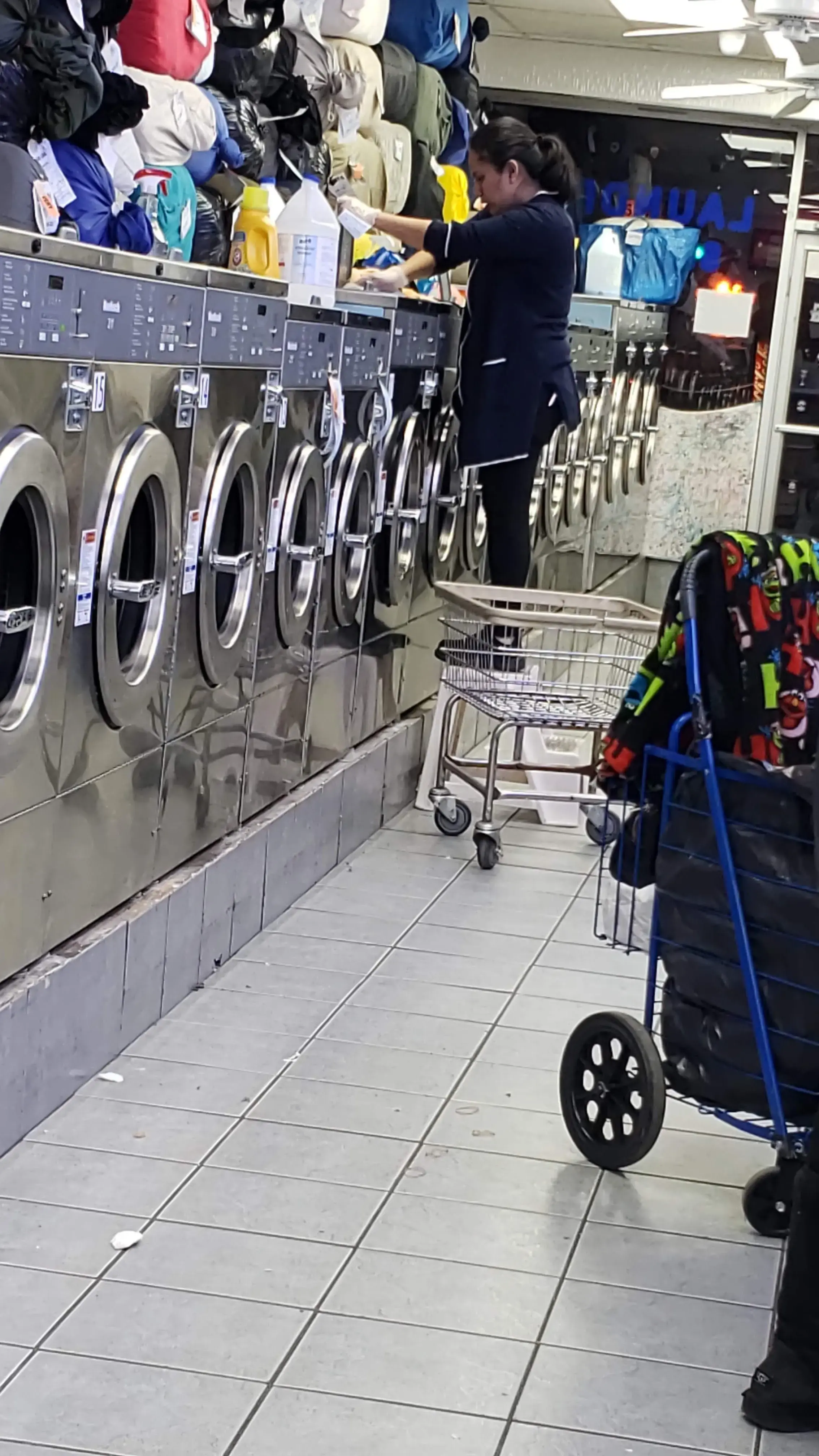 Miss Bubble Laundromat - Image 7