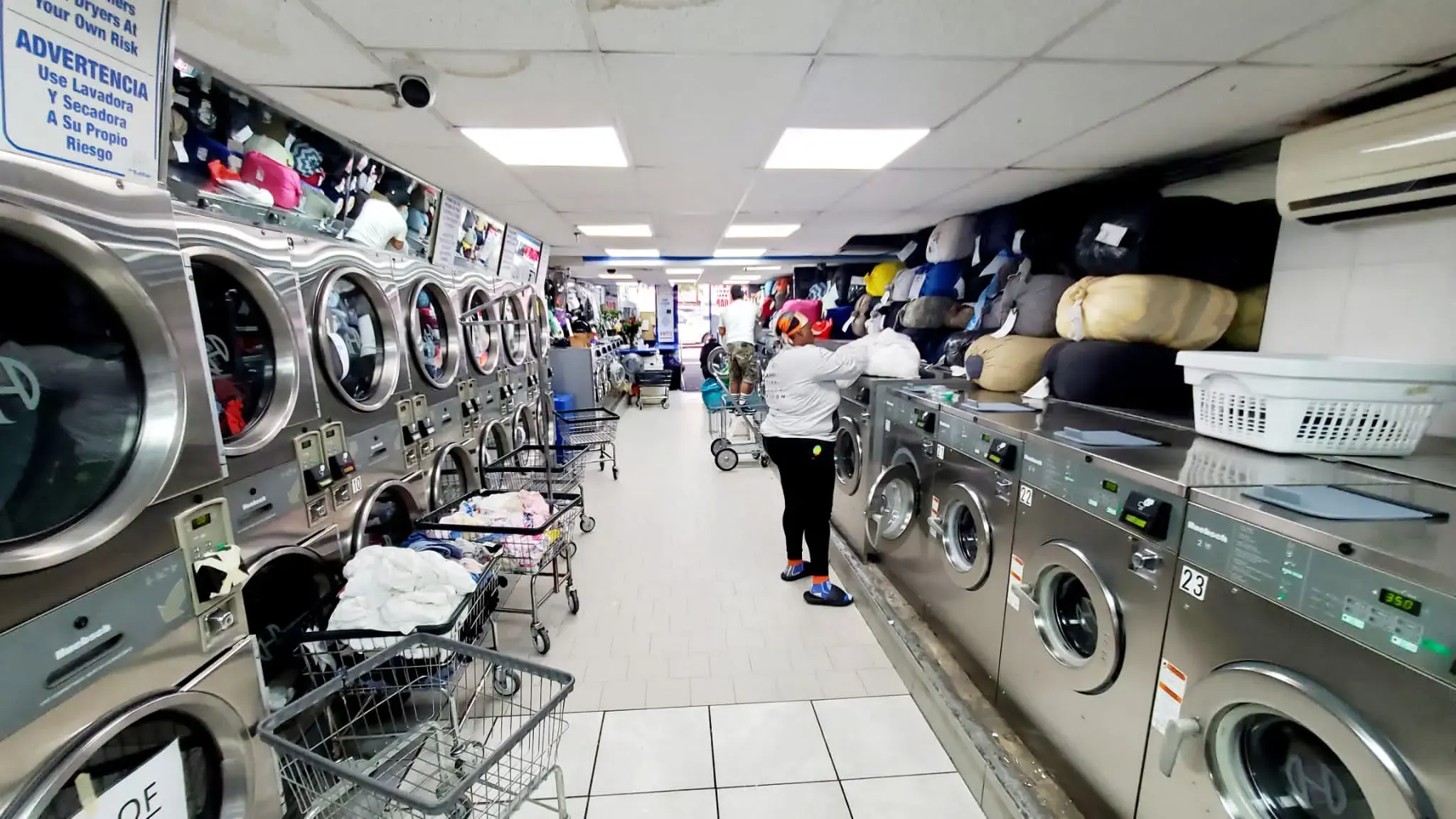 Miss Bubble Laundromat - Image 2