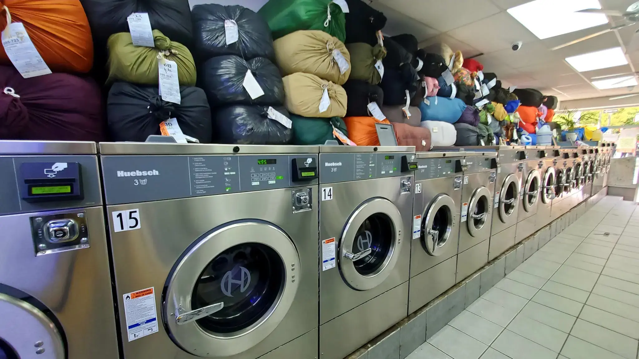 Miss Bubble Laundromat - Image 8