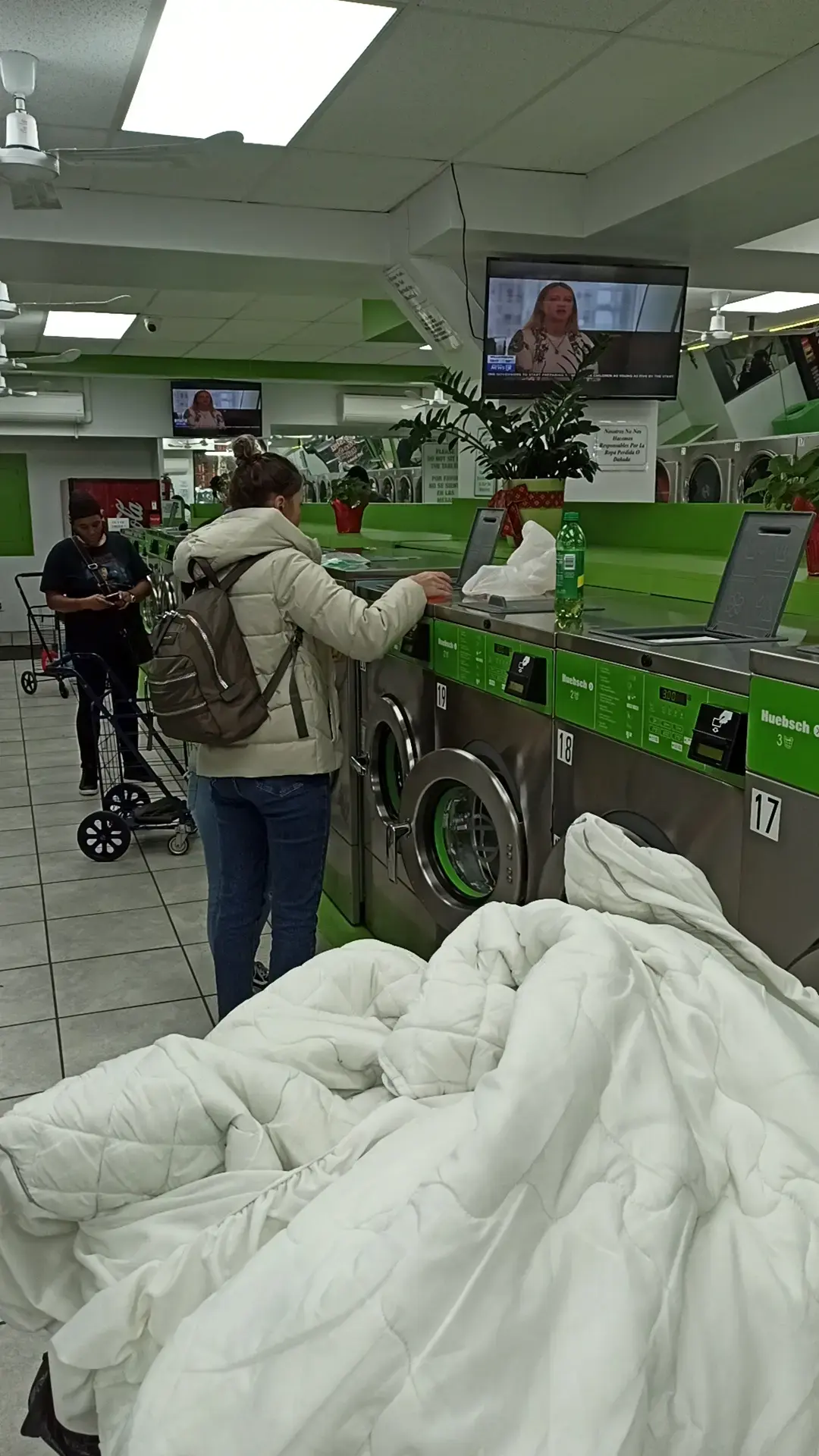 Miss Bubble Laundromat - Image 16