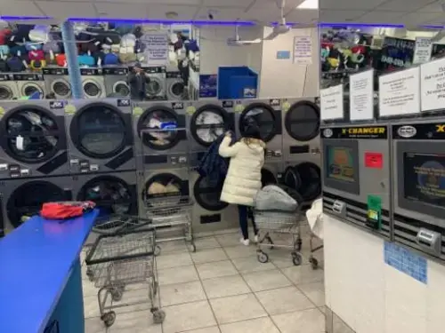 Miss Bubble Laundromat thumbnail 4