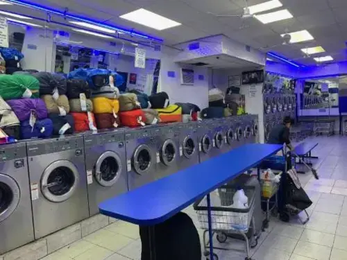 Miss Bubble Laundromat thumbnail 7