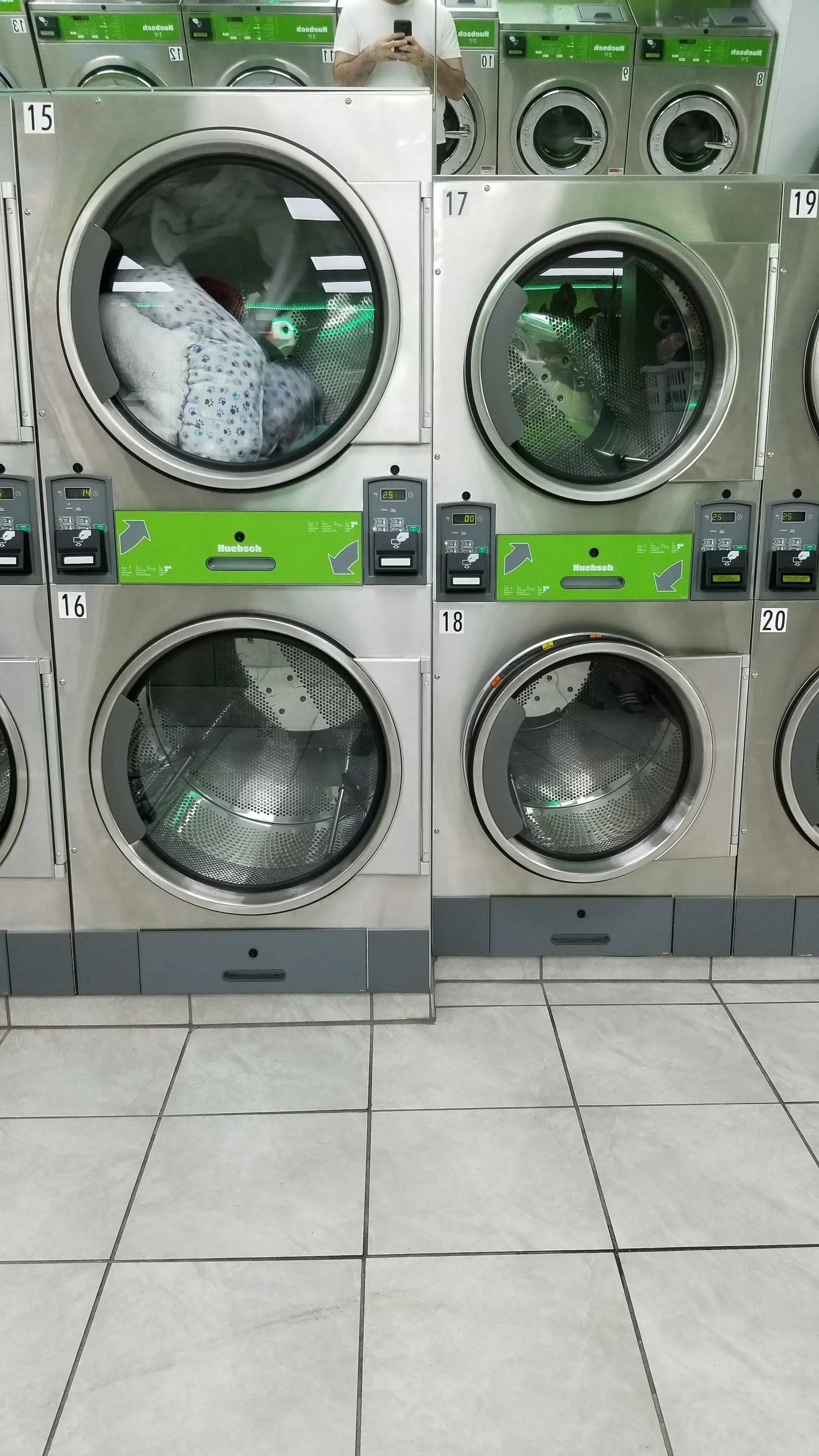 Miss Bubble Laundromat - Image 17