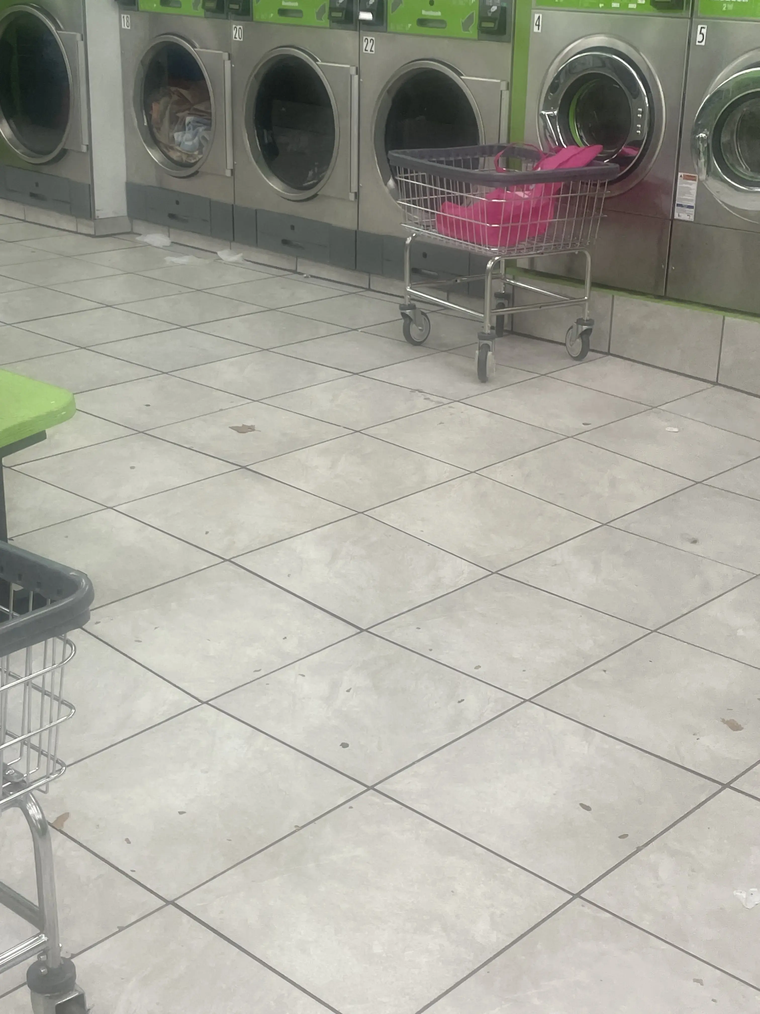 Miss Bubble Laundromat - Image 5