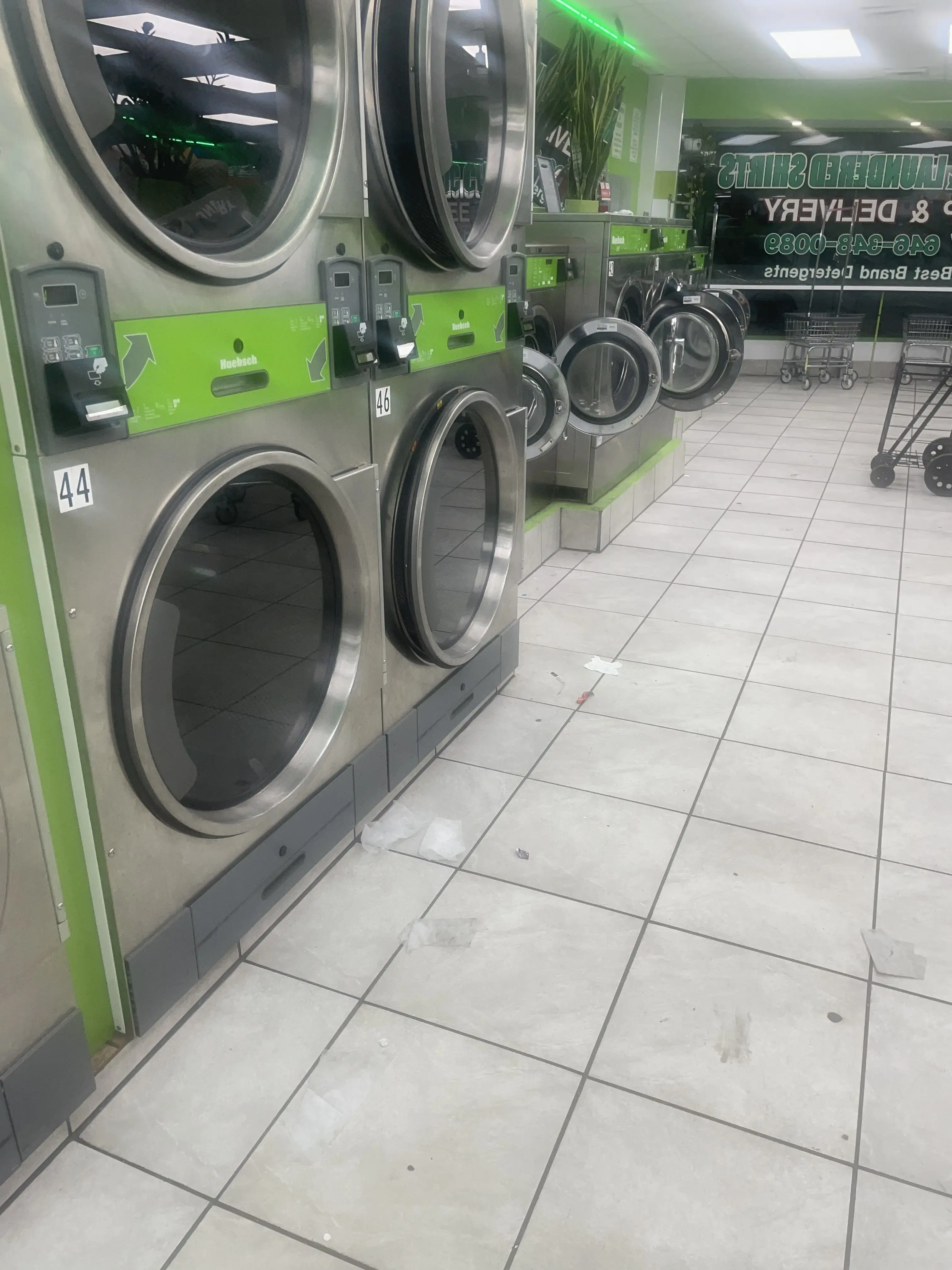 Miss Bubble Laundromat - Image 20