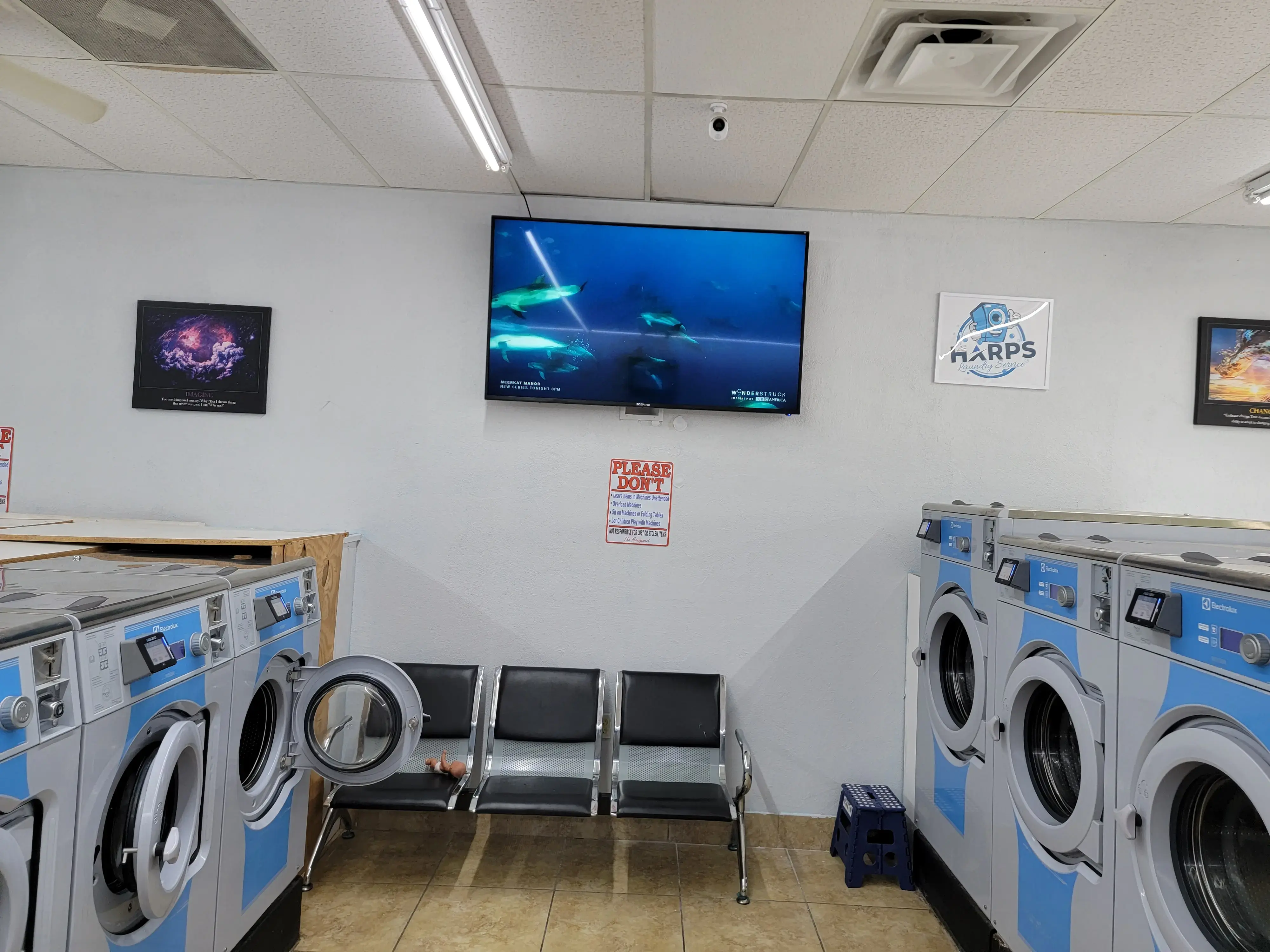 Miss Bubbles Laundromat - Greenville - Image 7