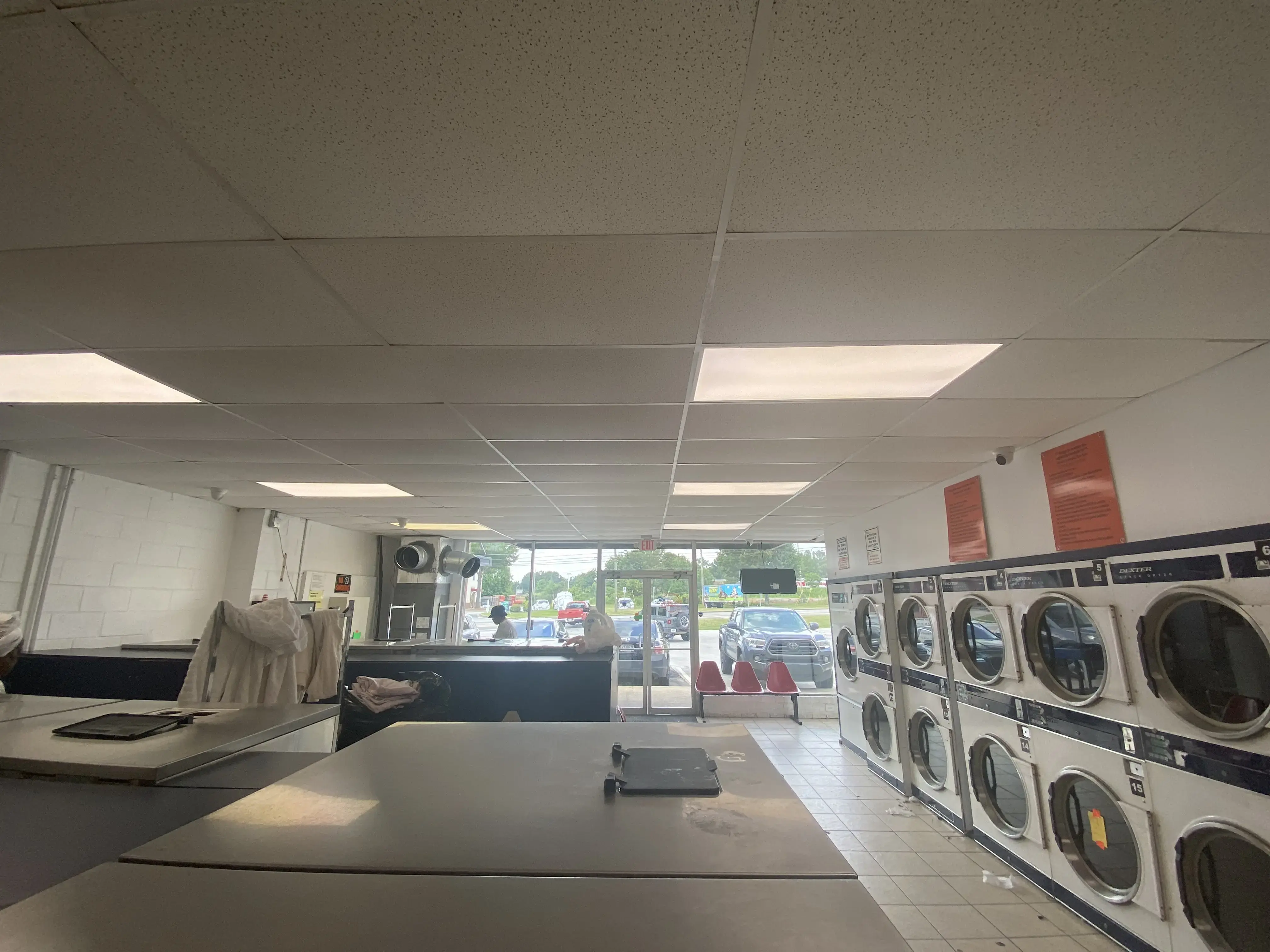 Miss Bubbles Laundromat Lavanderia- Newnan GA - Image 5