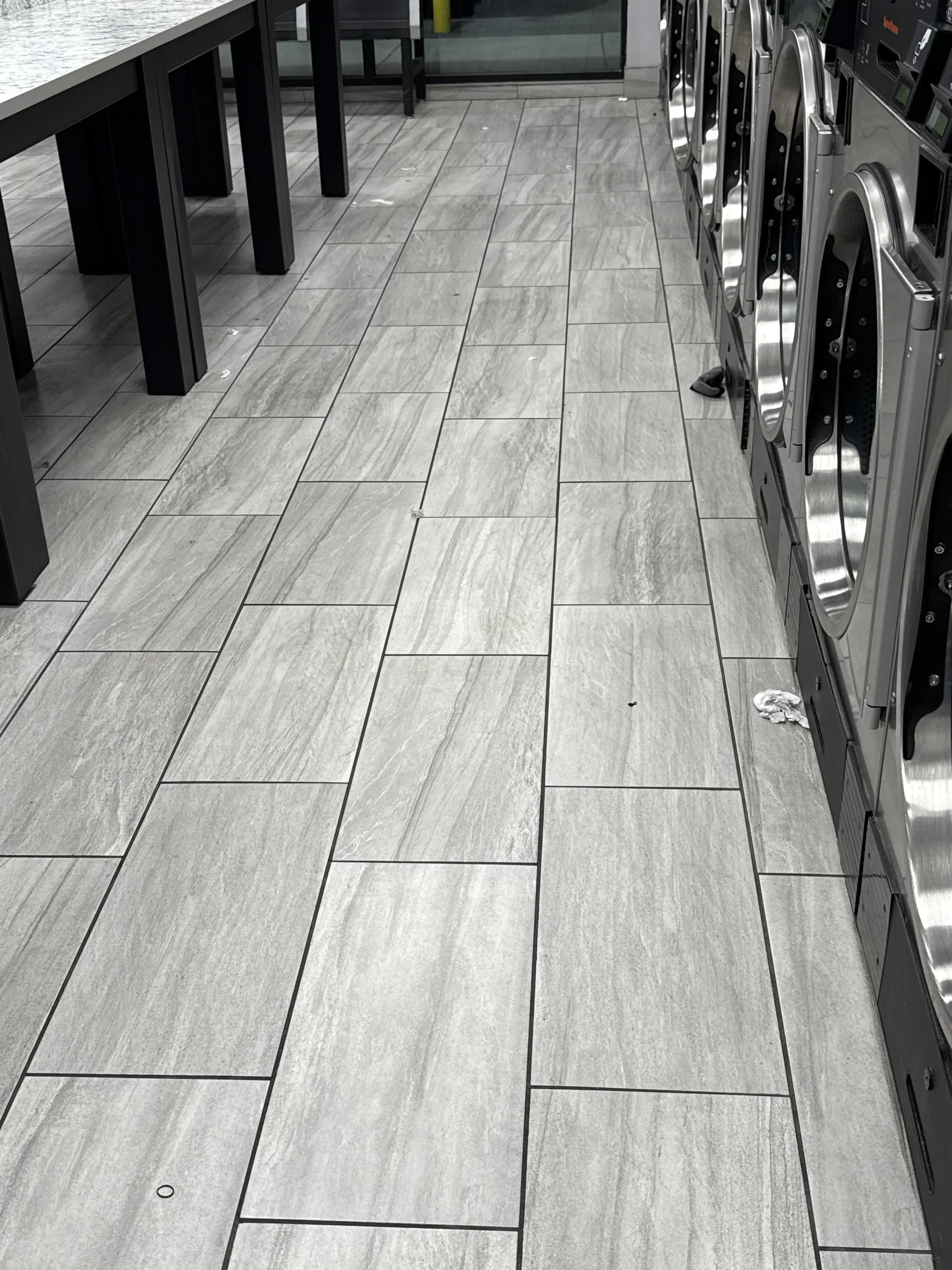 Missing Sock 5934 Laundromat - Image 9