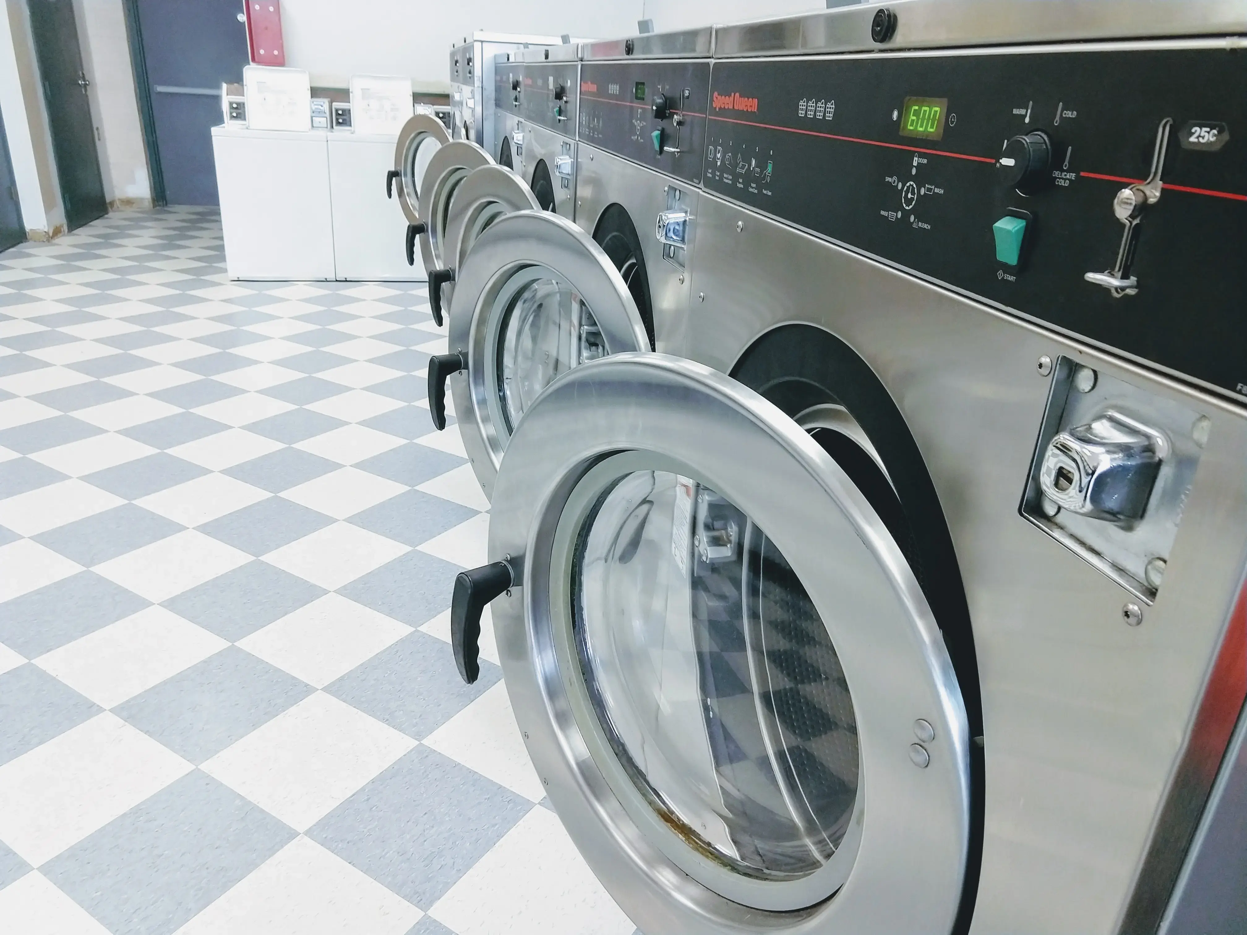 Missing Sock Laundromat - Image 8