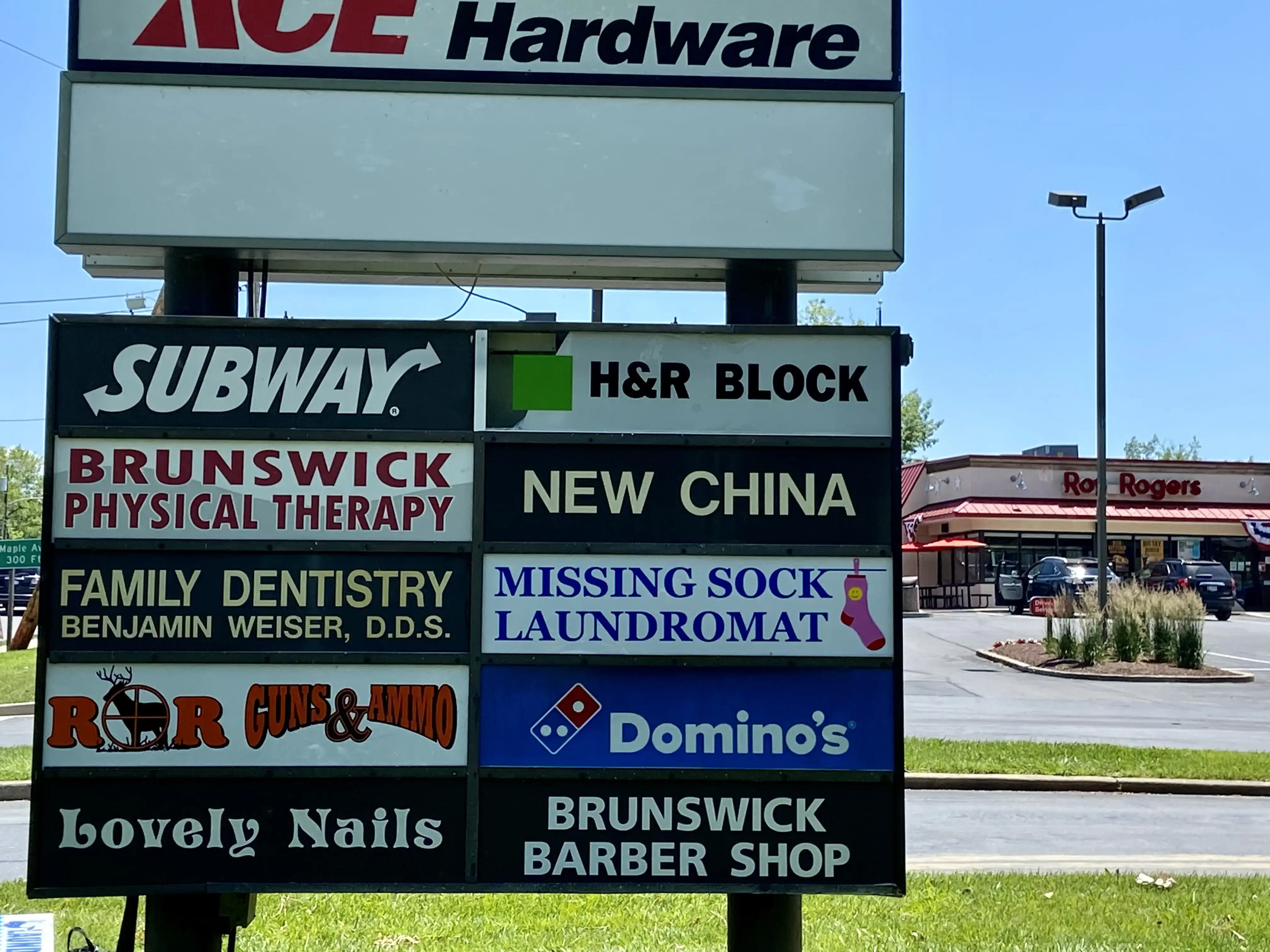 Missing Sock Laundromat - Image 13