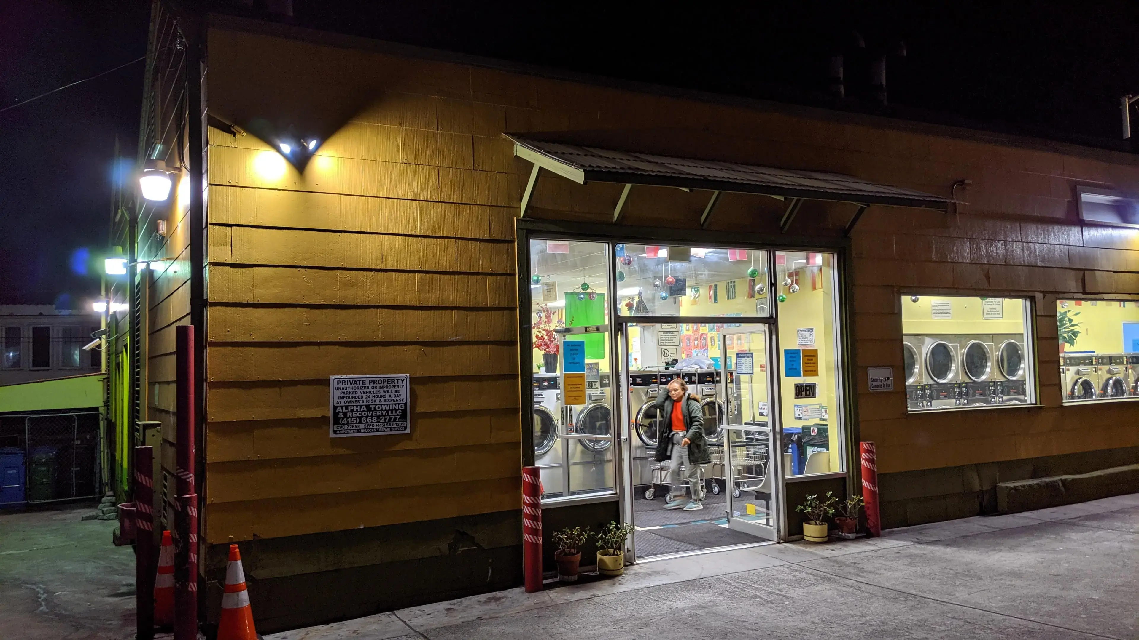 Mission Fiesta Laundry thumbnail 9