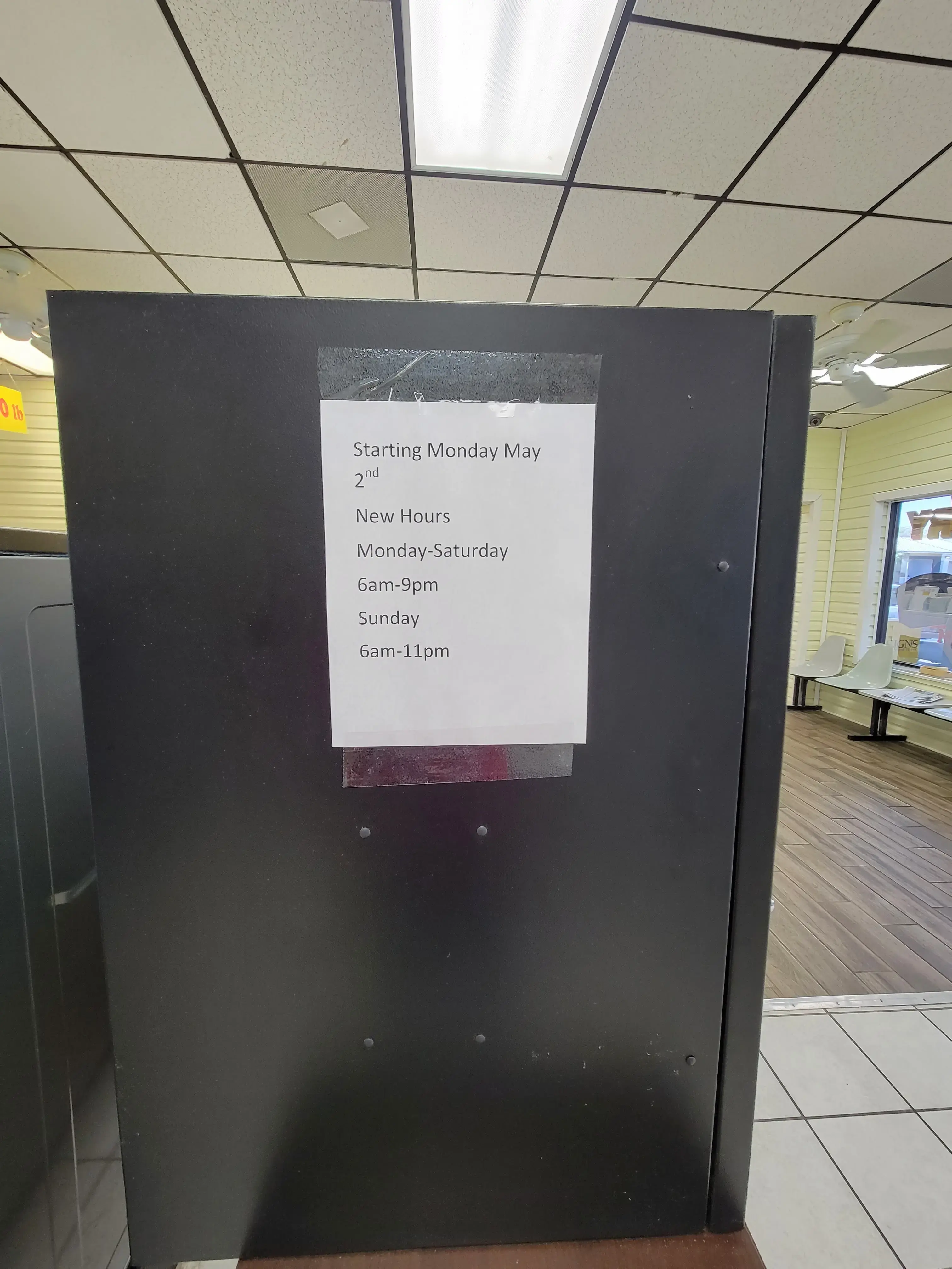 Mission Square Laundromat - Image 16