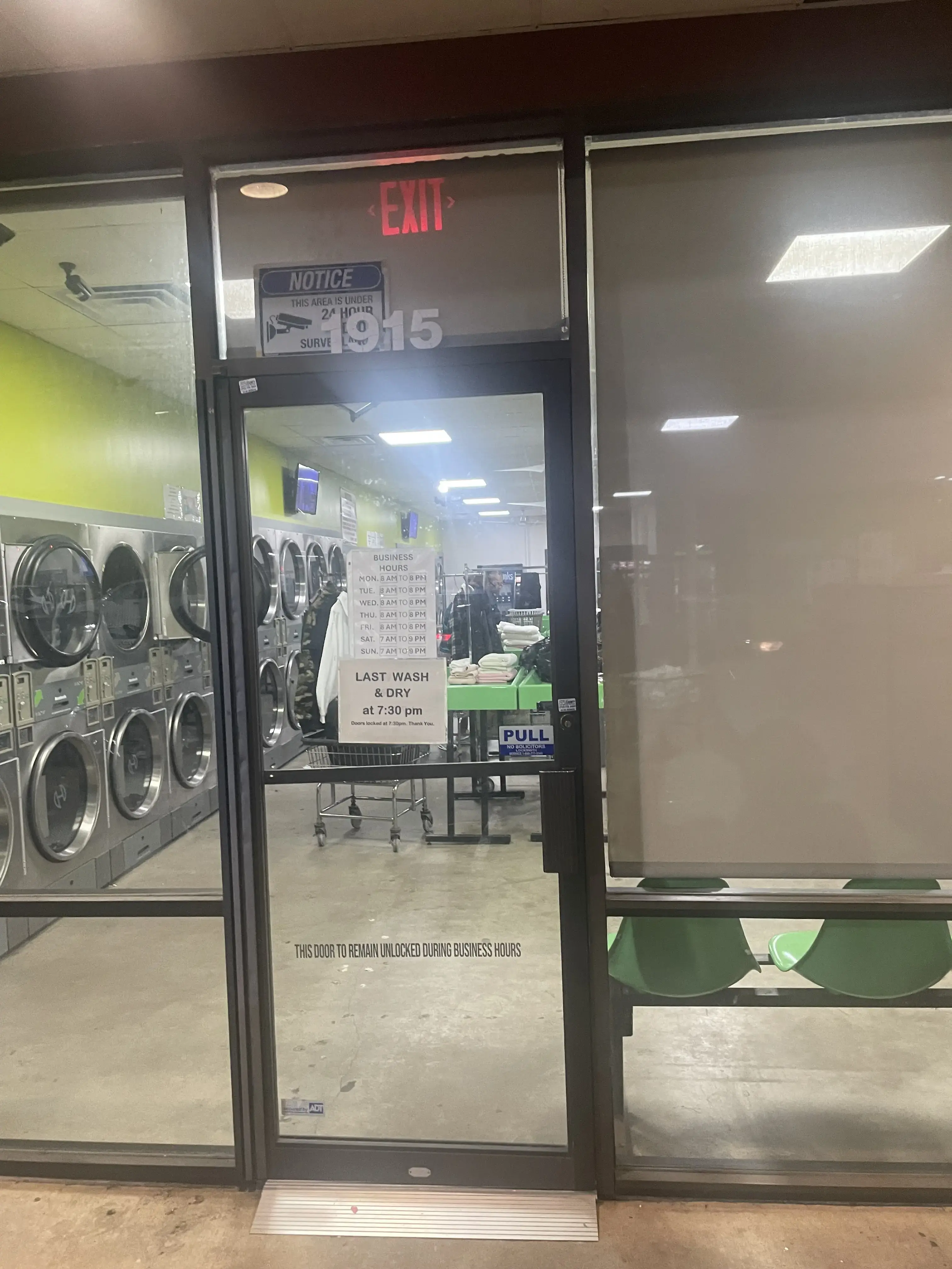 Missouri City Washateria - Image 5