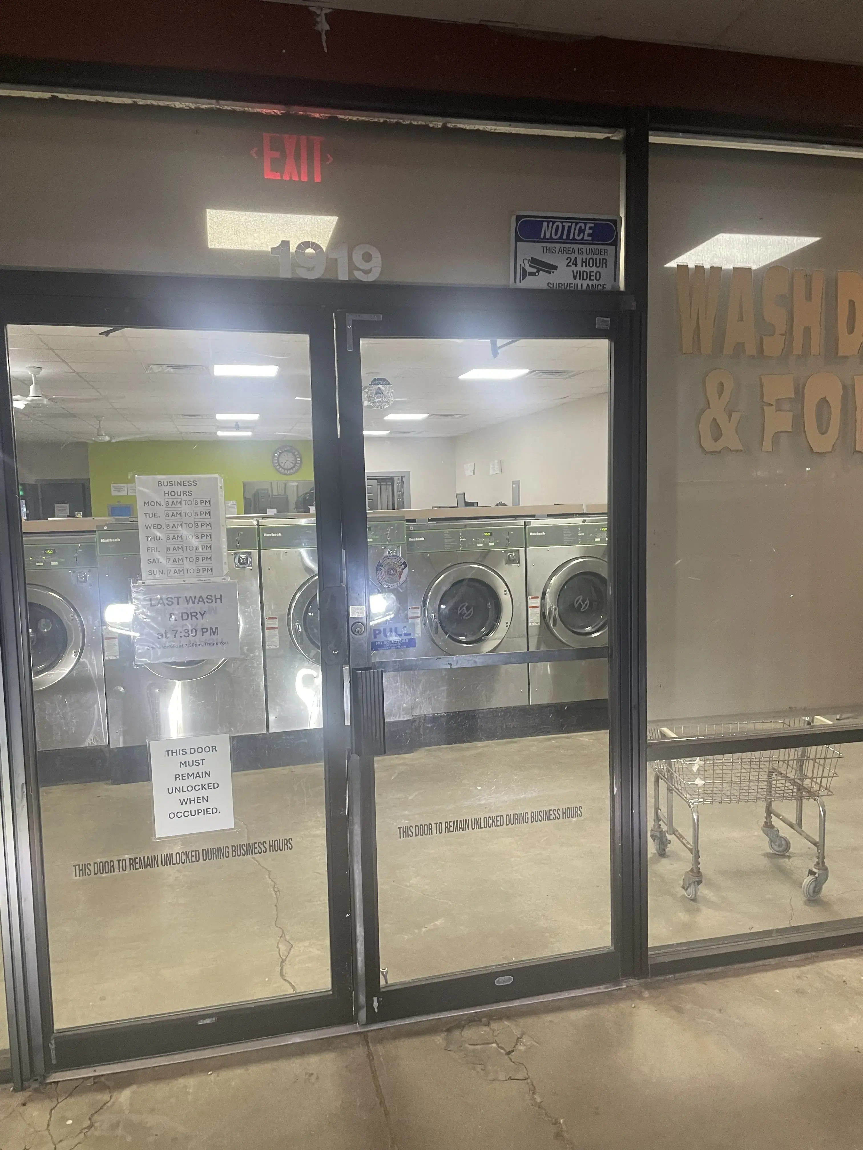 Missouri City Washateria - Image 15