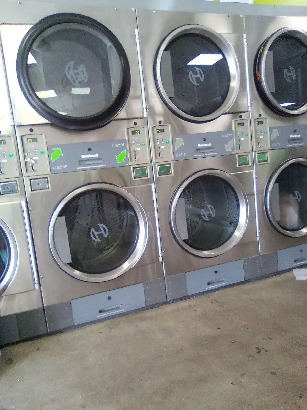 Missouri City Washateria thumbnail 3