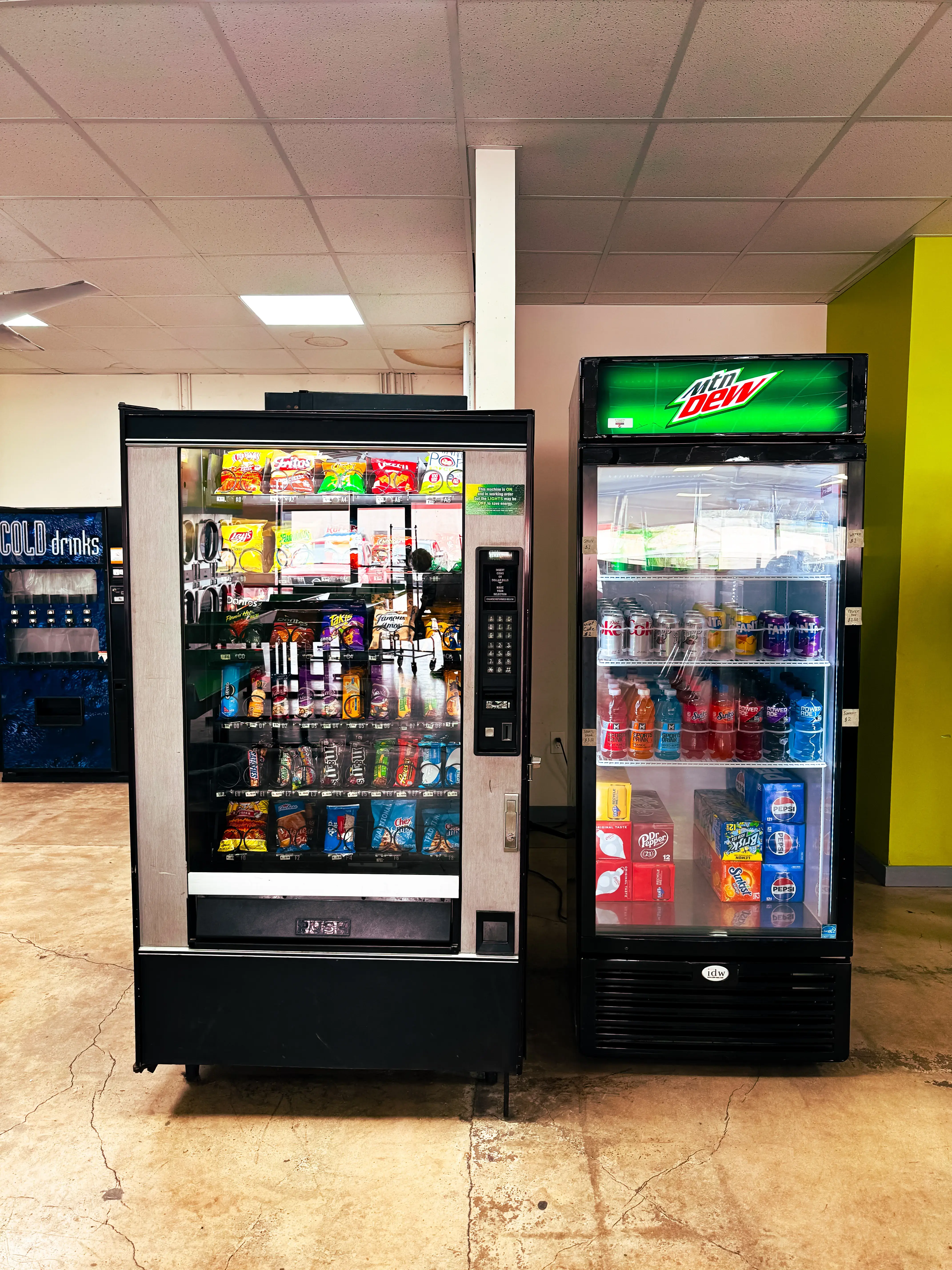 Missouri City Washateria - Image 6