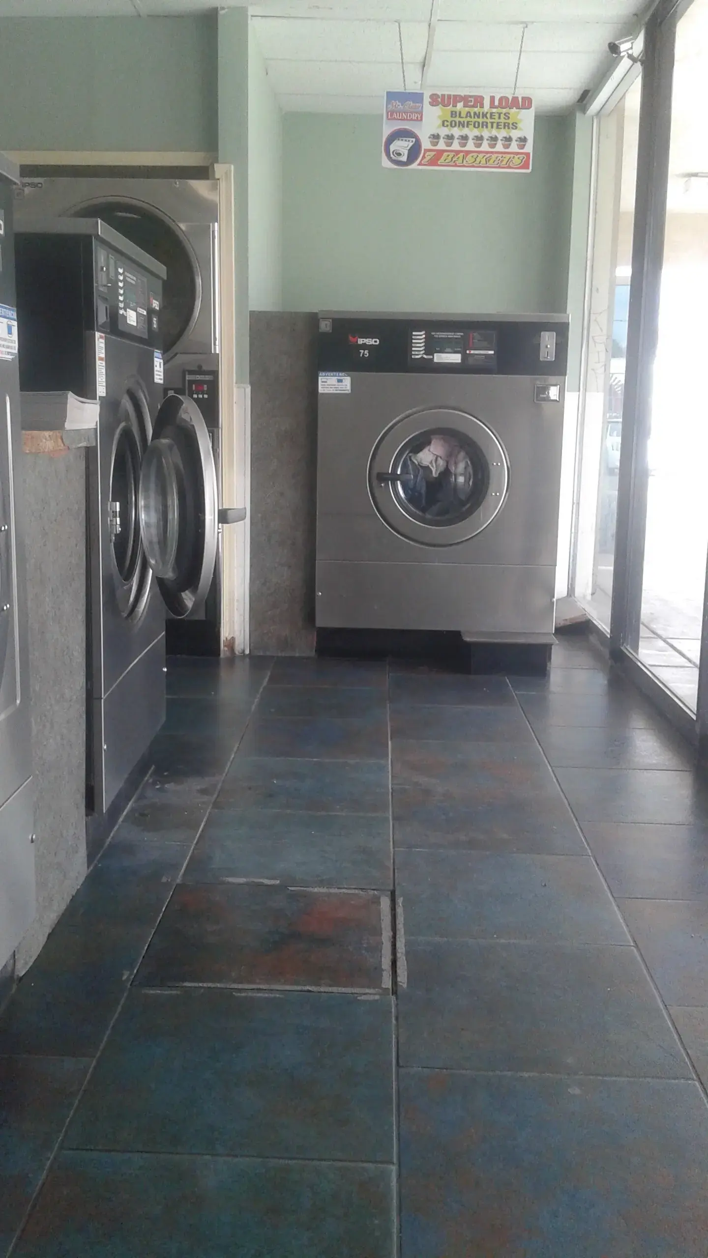 Mister Clean Coin Laundries thumbnail 7